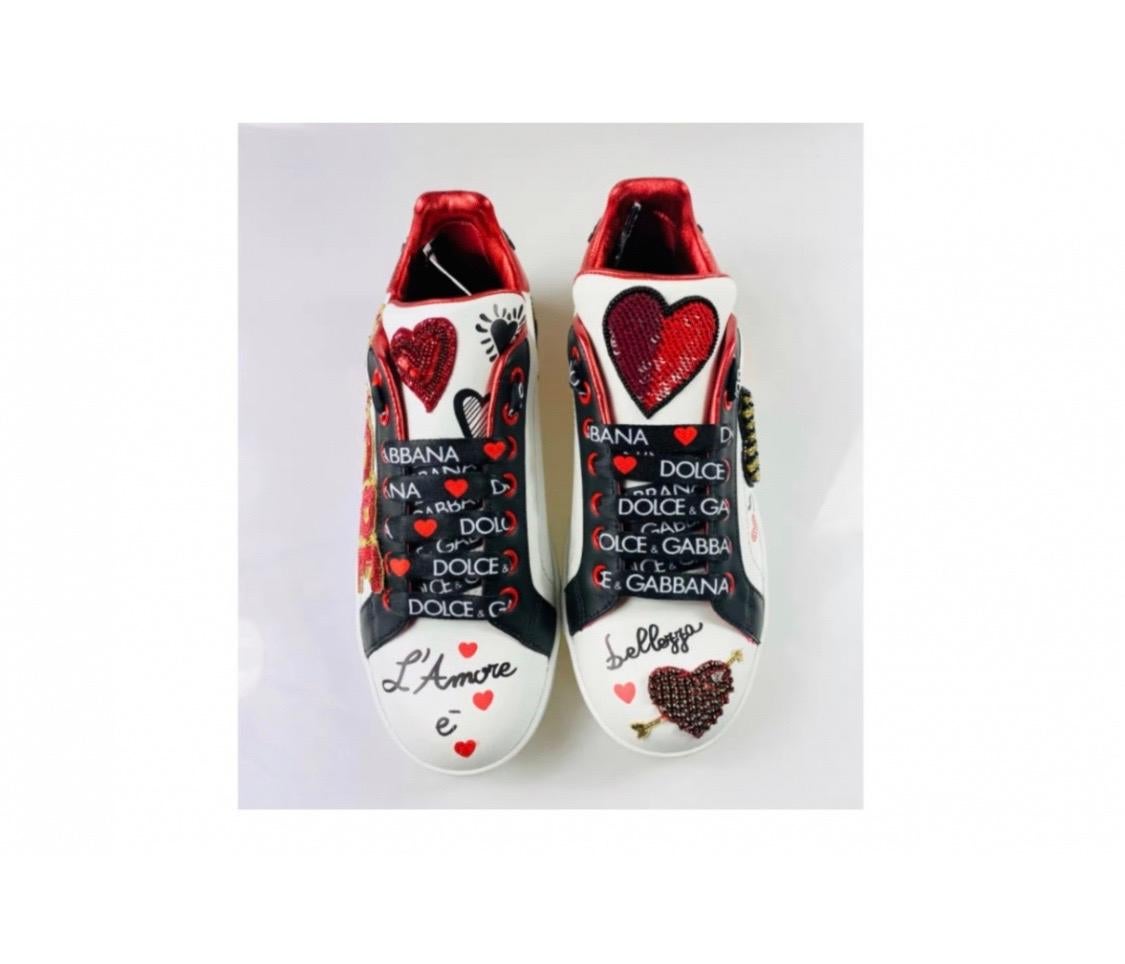 Dolce & Gabbana Portofino Amore e
Belezza embellished trainers sneakers
sports shoes

Size 36,5 UK3,5

Brand new but have some very small
painting defects on the front ( please
check pictures)

In the original box!
Please check my other DG