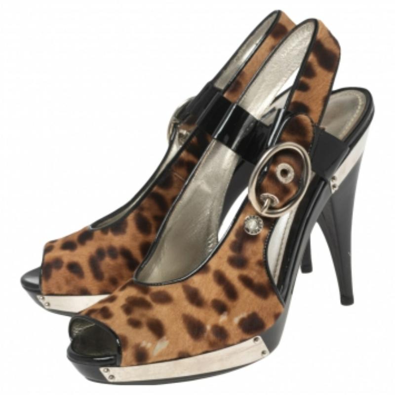 Dolce & Gabbana Print Pony Hair & Patent Leather Trim Platform Sandals Size 41 For Sale 2