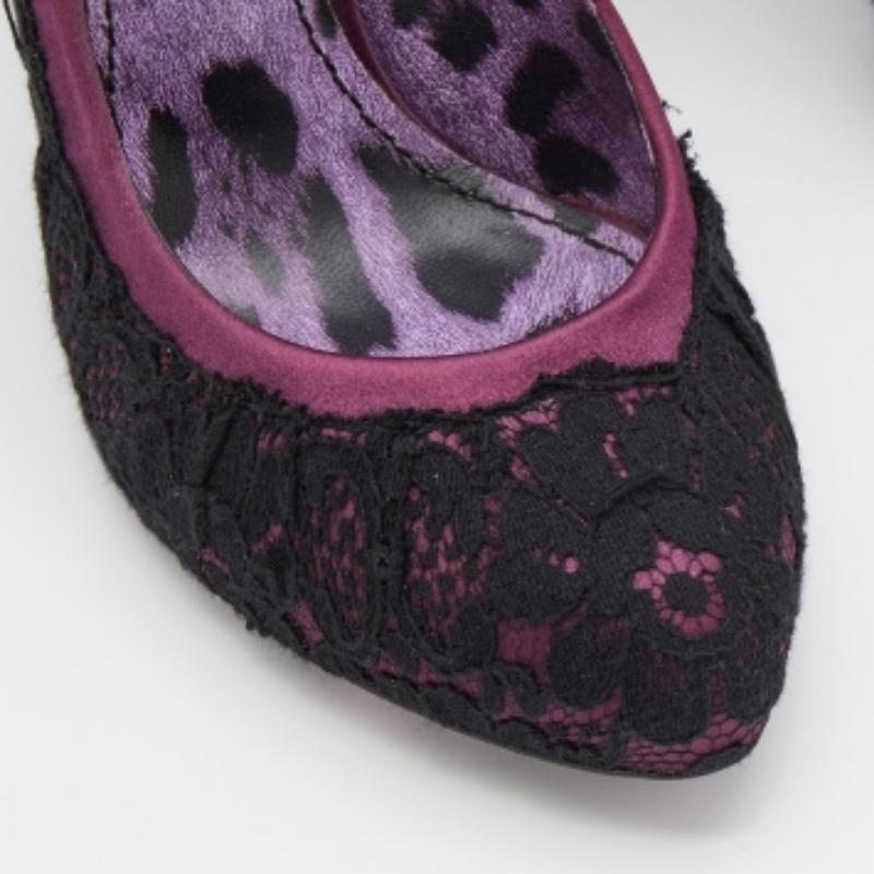 De las mujeres Dolce & Gabbana Bombas de plataforma de encaje y satén morado/negro talla 39 en venta