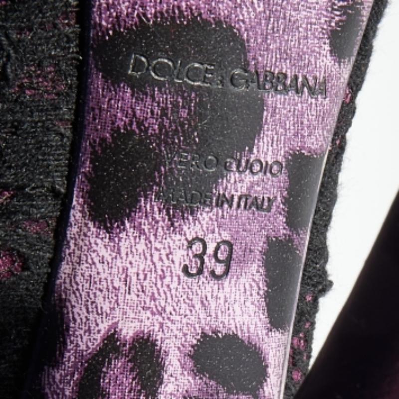 Dolce & Gabbana Bombas de plataforma de encaje y satén morado/negro talla 39 en venta 3