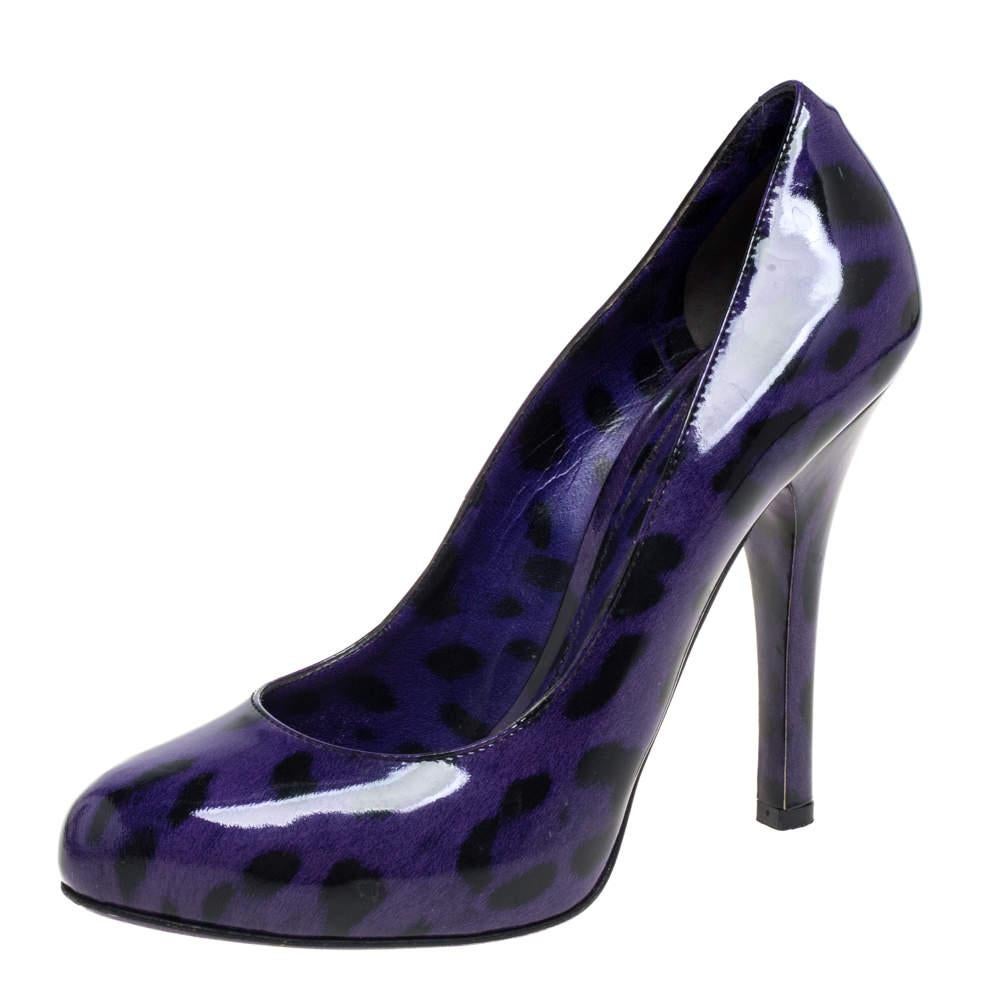 Take your love for Dolce & Gabbana pumps to new heights by adding this gorgeous pair to your collection. These pumps simply speak high fashion in every stitch and curve. The exteriors come made from leopard printed patent leather and the pumps are