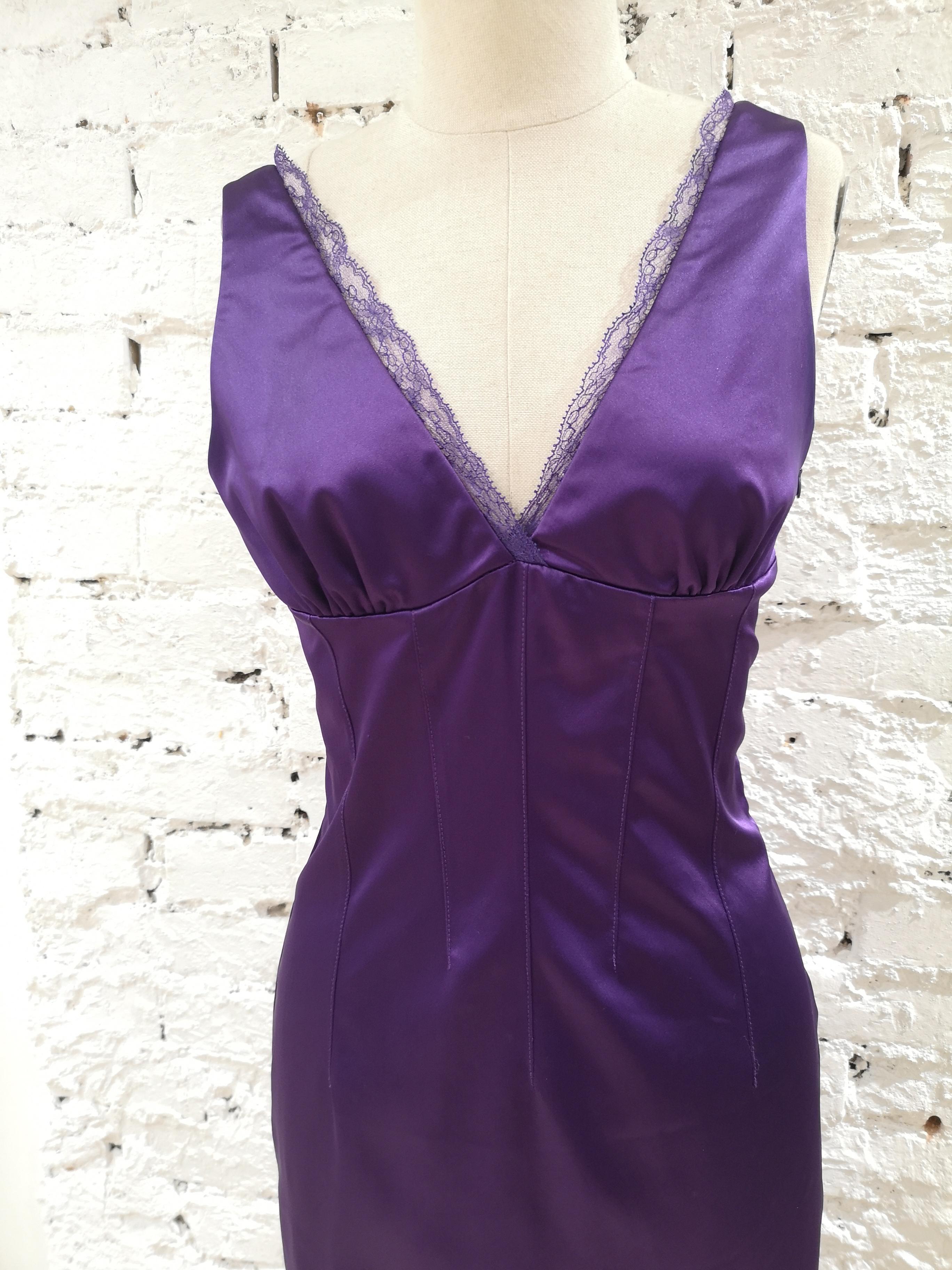 Dolce & Gabbana purple dress
purple dress totally made in italy in size 42
total lenght 102 cm