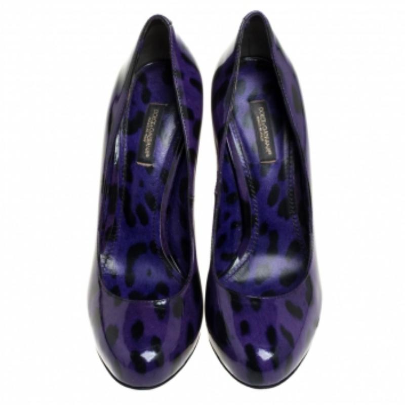 Dolce & Gabbana Purple Leopard Print Patent Leather Platform Pumps Size 37.5 For Sale 1