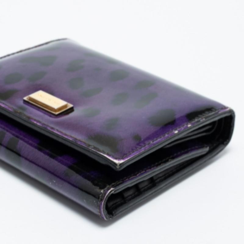 Dolce & Gabbana Purple Leopard Print Patent Leather Trifold Wallet For Sale 1