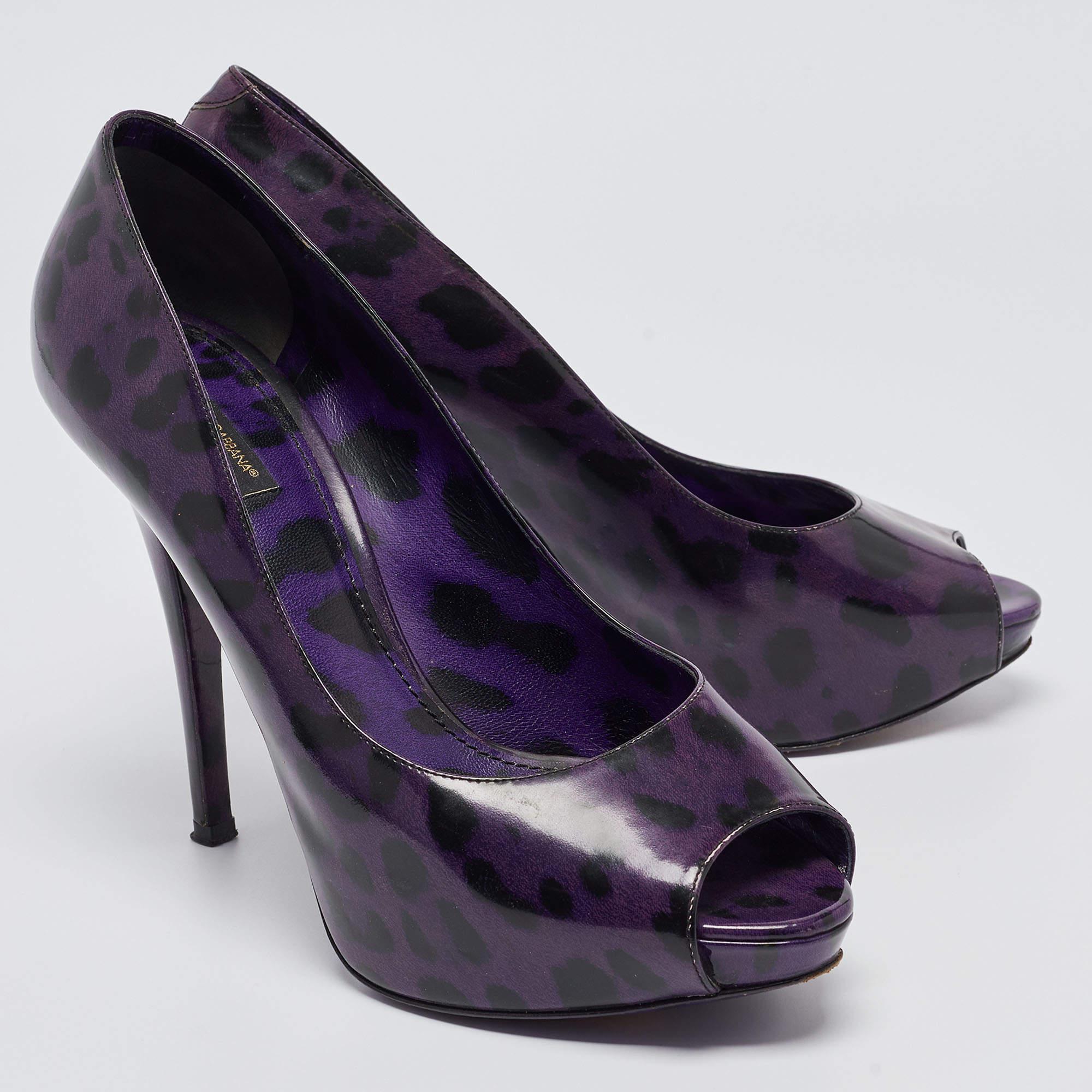 Escarpins Dolce & Gabbana violets à bout ouvert, taille 41 Bon état - En vente à Dubai, Al Qouz 2
