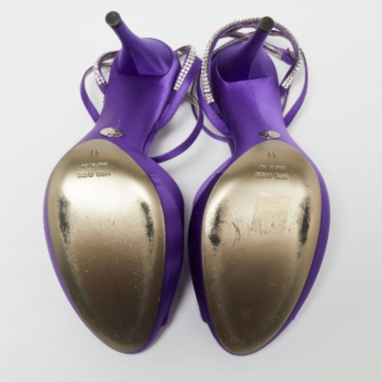 Dolce & Gabbana Sandalias de plataforma con tira al tobillo de cristal y satén morado talla 41 Púrpura en venta