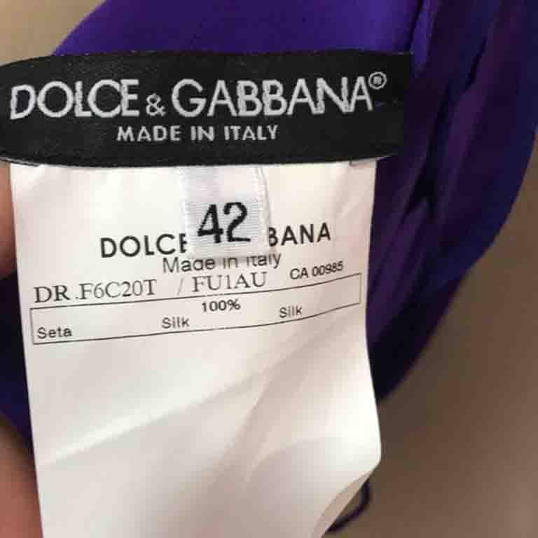 Dolce & Gabbana - Robe droite en satin de soie violette  en vente 2