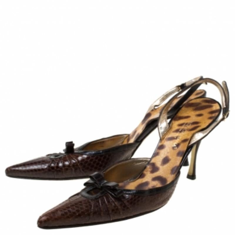 Dolce & Gabbana Python Leather Eel Skin Slingback Pointed Toe Pumps Size 38.5 en vente 2