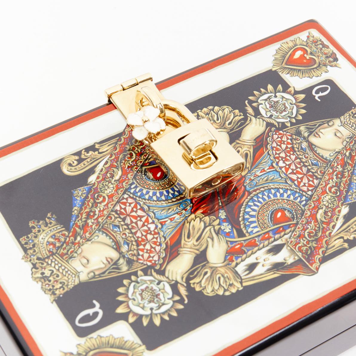 DOLCE GABBANA Queen of Hearts rot schwarz Harz Karte drucken Box Umhängetasche im Angebot 3