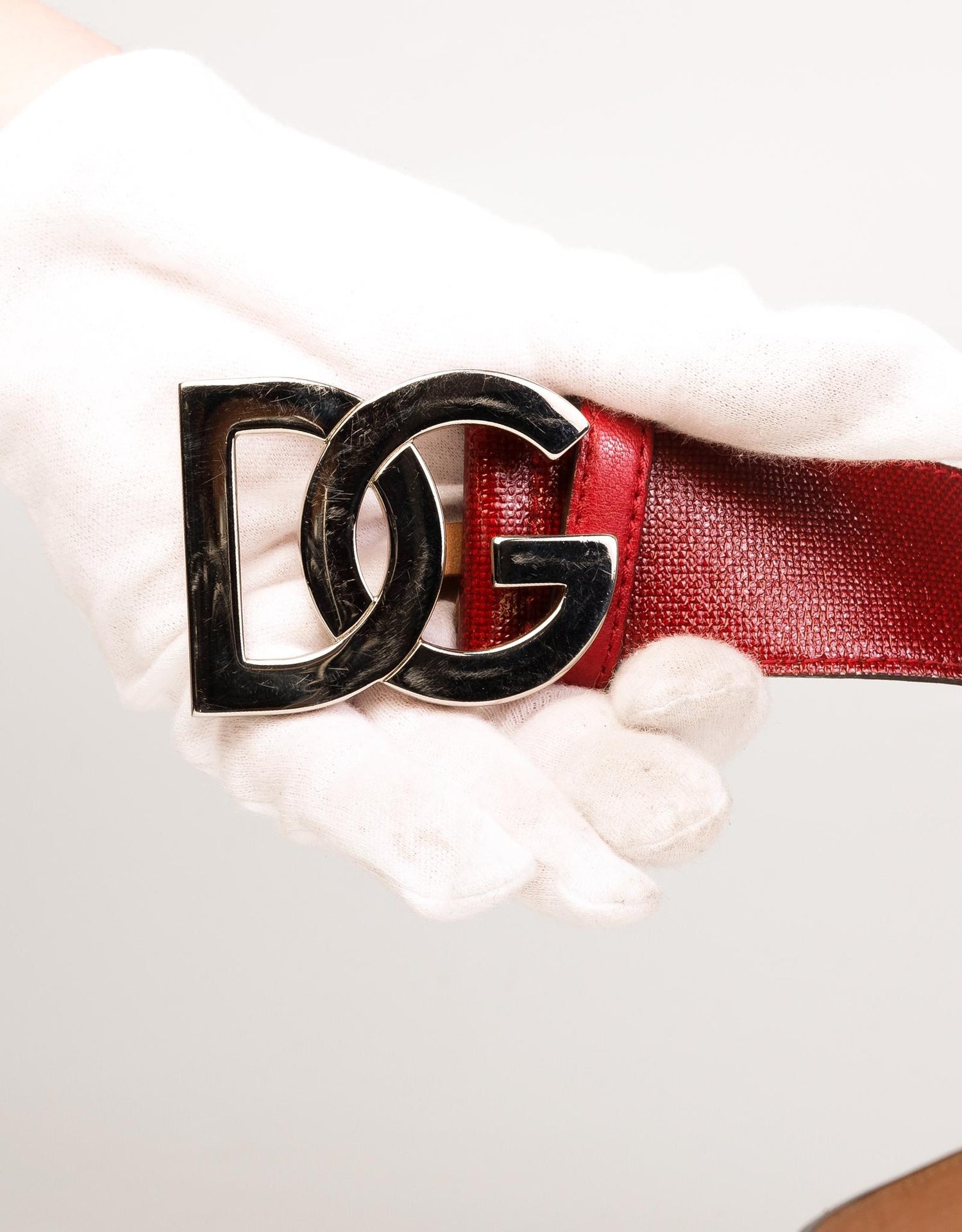 Dolce and Gabbana Red Belt w/ Silver DG Logo Buckle (Size 80/32) For Sale  at 1stDibs | belt dg