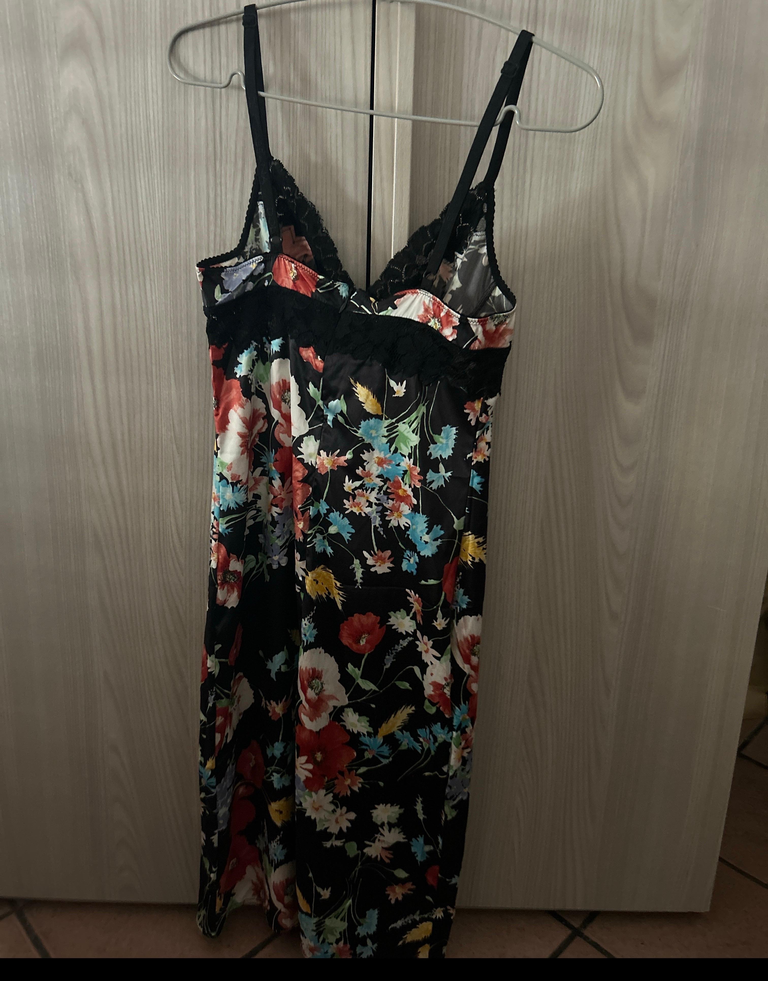 Dolce & Gabbana Vestido de Encaje Floral Rojo Negro 2000s 1