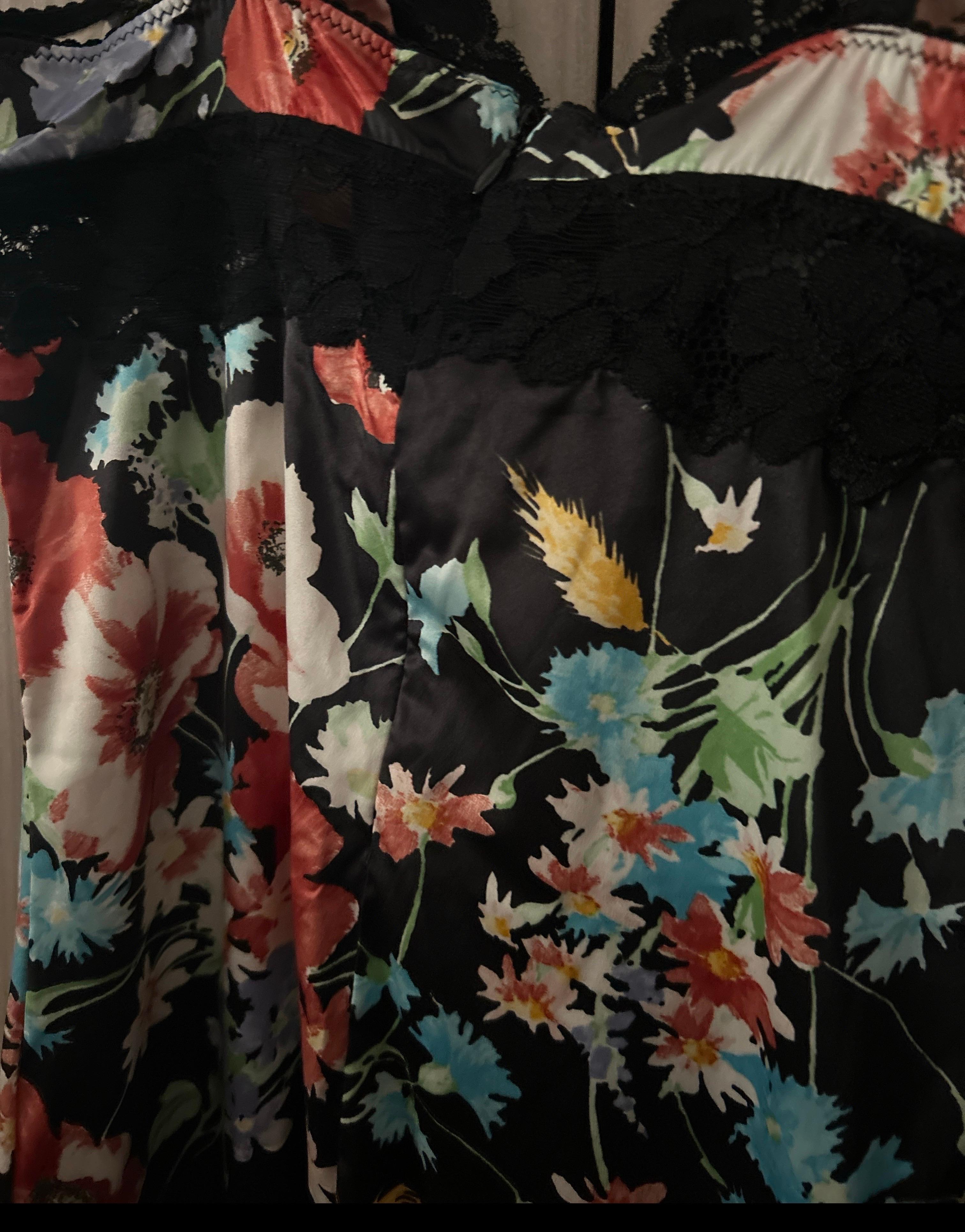 Dolce & Gabbana Vestido de Encaje Floral Rojo Negro 2000s 2