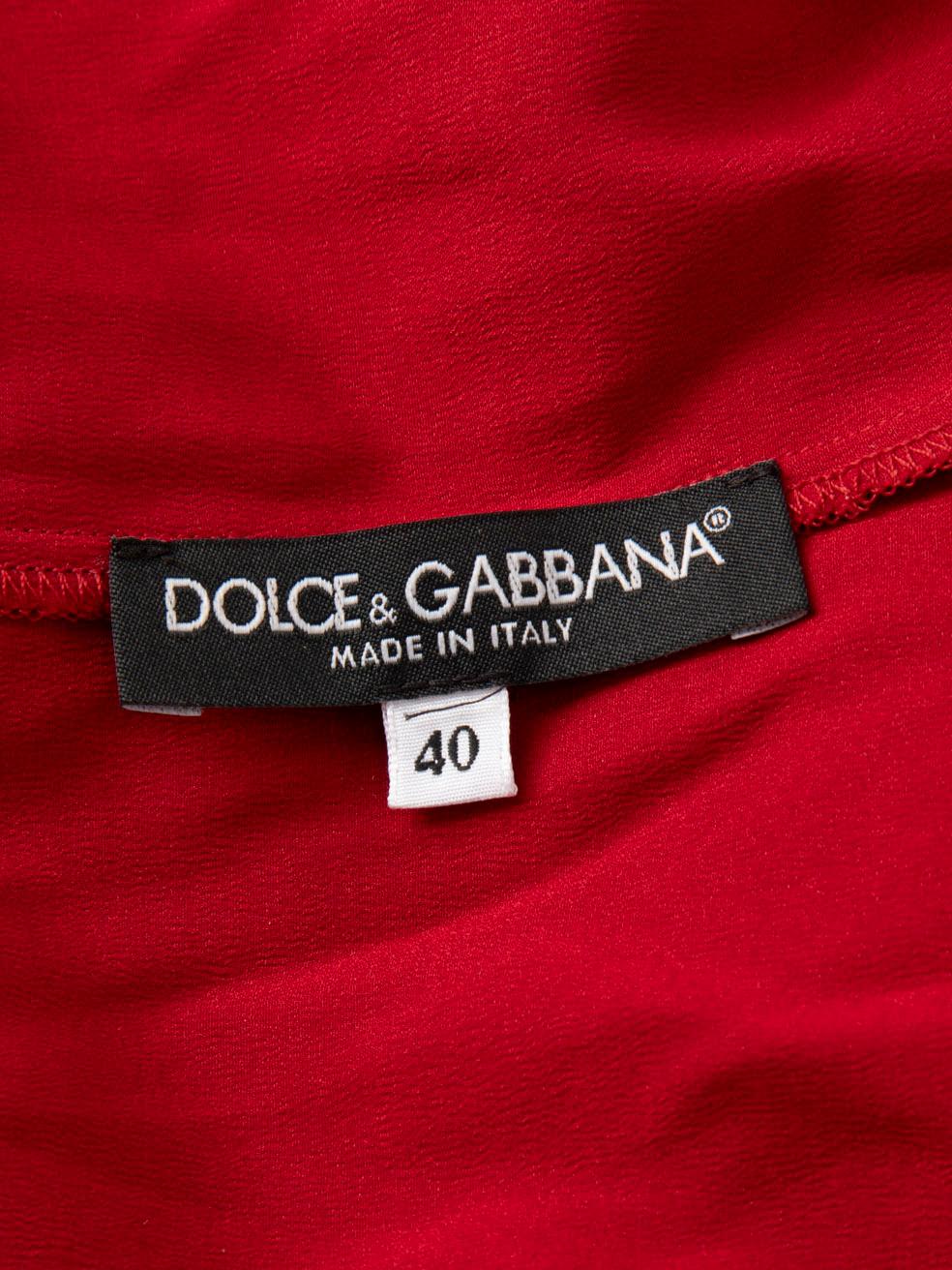Dolce & Gabbana - Robe midi en dentelle rouge et noire - Taille S Bon état - En vente à London, GB