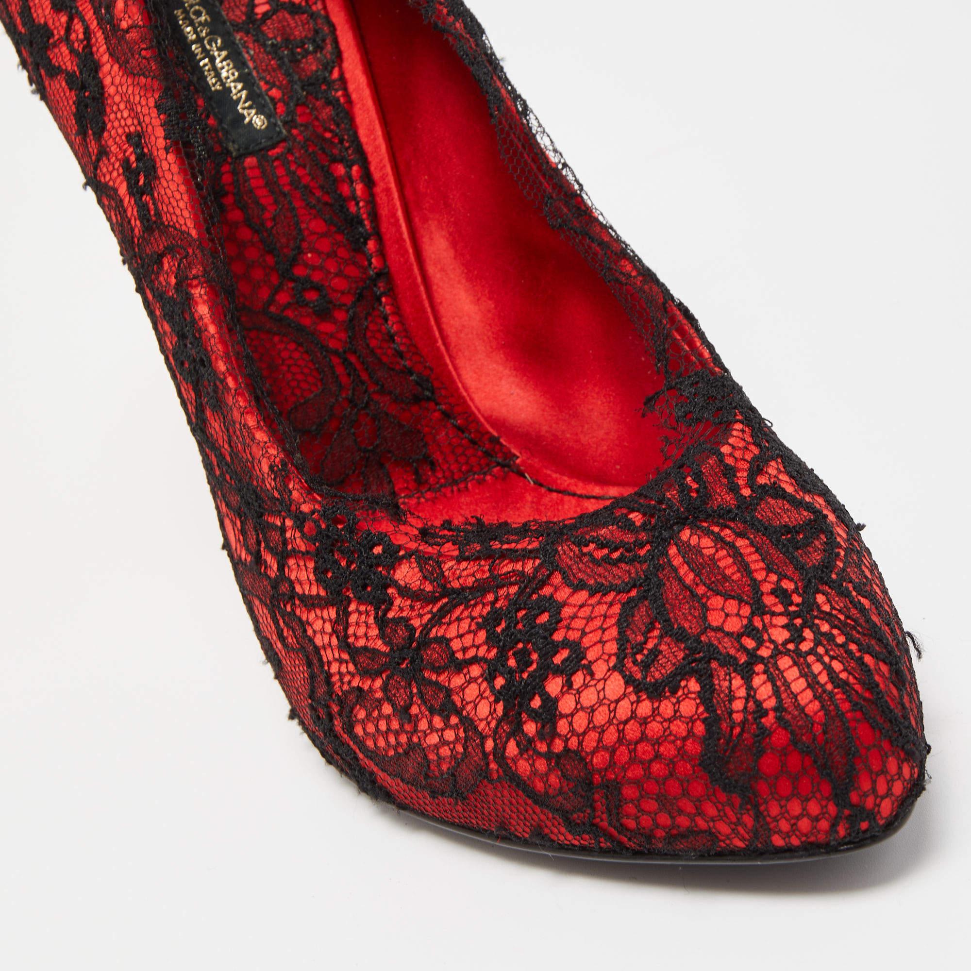 Dolce & Gabbana Red/Black Satin and Lace Pumps Size 38 For Sale 4