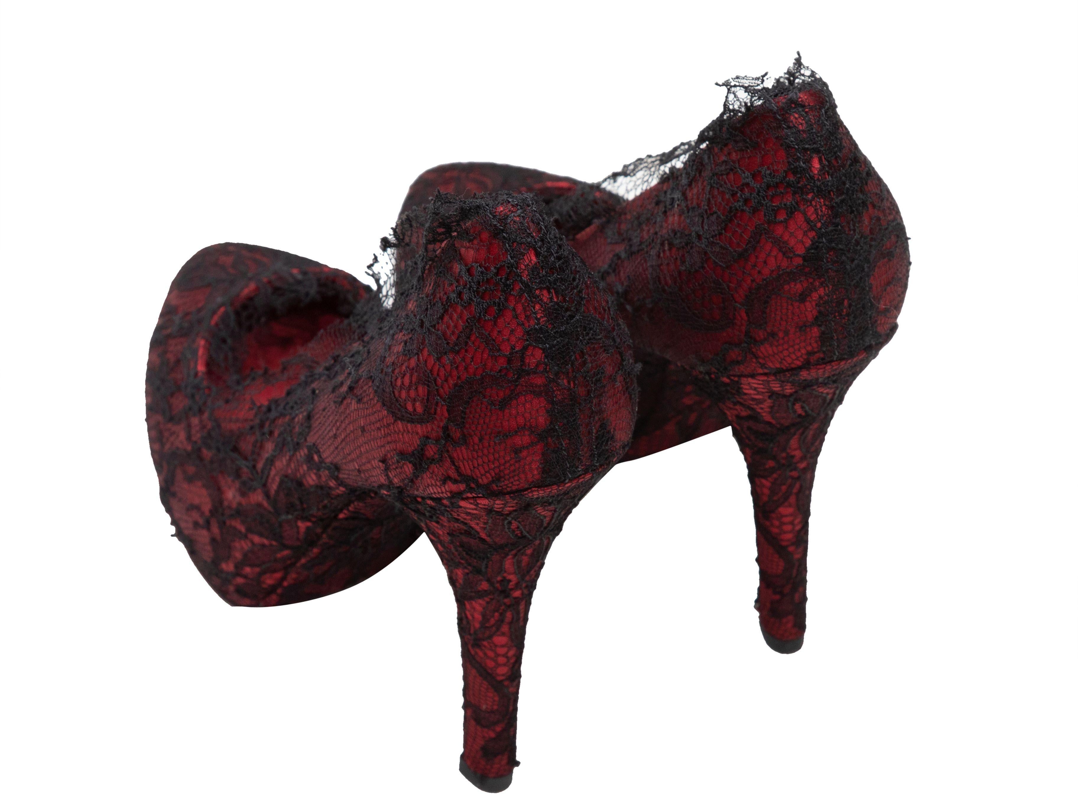 Women's Dolce & Gabbana Red & Black Satin & Lace Pumps