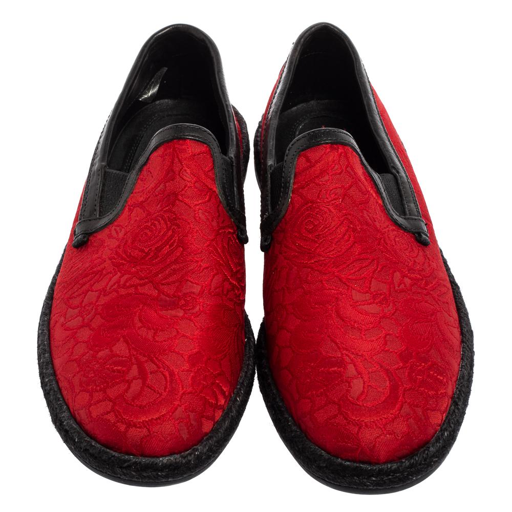Made from brocade fabric, these Dolce & Gabbana sneakers will be a great addition to your closet. They are defined with espadrille trims, slip-on fitting, leather insoles, and rubber soles.

Includes: Price Tag, Original Box
