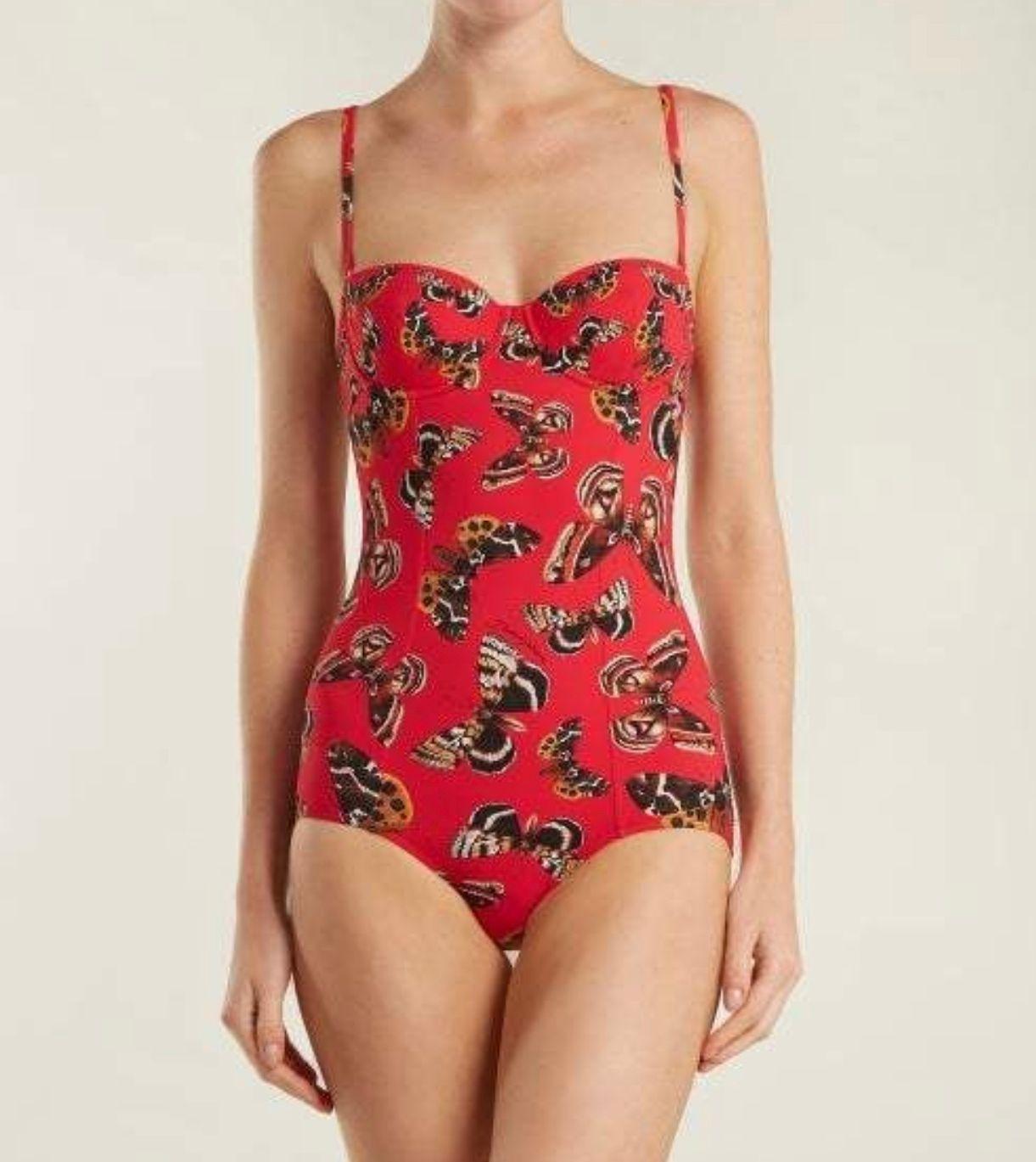 Dolce & Gabbana romantic full swimsuit with a built-in balcony bra made from precious fabric in the floral Red BUTERRFLY print has an extraordinarily sensual look. Perfect for both the poolside and as a top for a cocktail party:
Underwired bra with