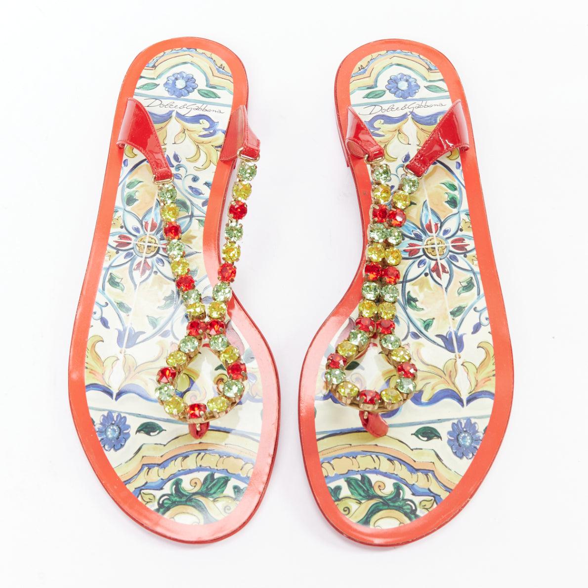 DOLCE GABBANA red colorful crystal embellished majolica sandals EU39
Reference: JHDN/A00012
Brand: Dolce Gabbana
Designer: Domenico Dolce and Stefano Gabbana
Material: Leather
Color: Red, Multicolour
Pattern: Floral
Closure: Slip On
Lining: