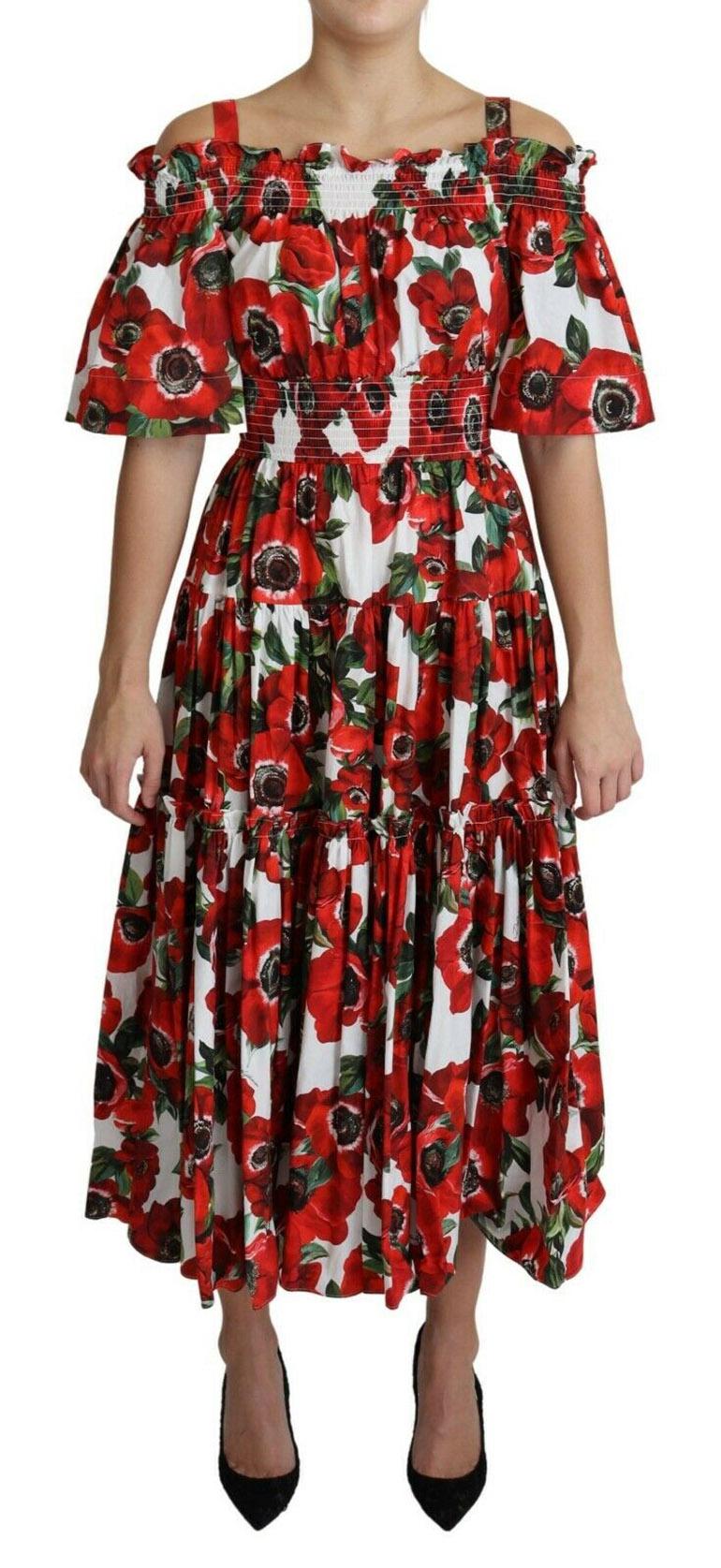 Gorgeous brand new with tags, 100% Authentic Dolce & Gabbana 

Floral prints, which blossomed on a fitted maxi dress with a flared hem. An open shoulder line will form the habit of showing correct posture.


Model: Short sleeves maxi

Color: