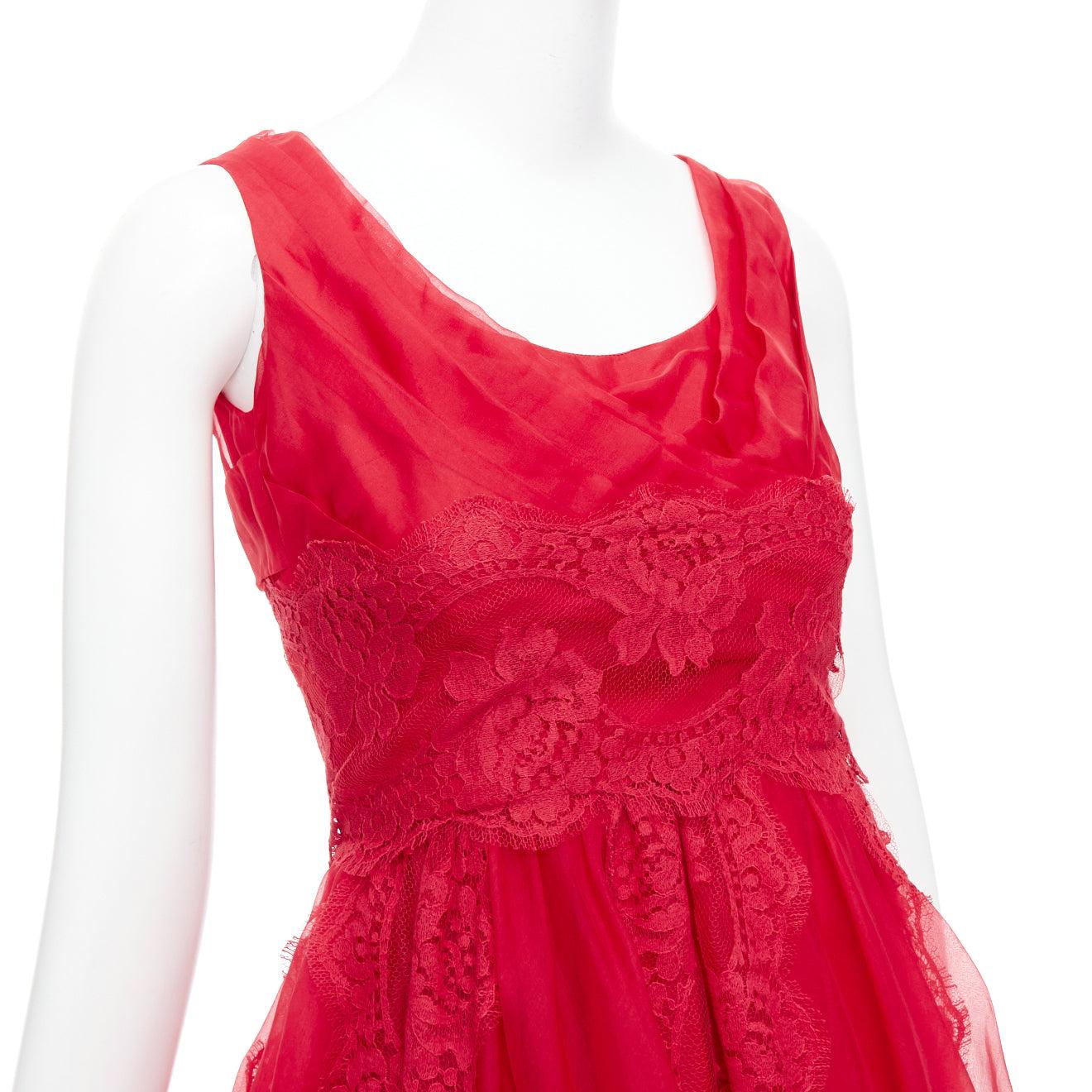 DOLCE GABBANA red cotton silk blend lace tulle fit flared dress IT36 XXS
Reference: TGAS/E00436
Brand: Dolce Gabbana
Designer: Domenico Dolce and Stefano Gabbana
Material: Cotton, Silk, Blend
Color: Red
Pattern: Solid
Closure: Zip
Lining: Red