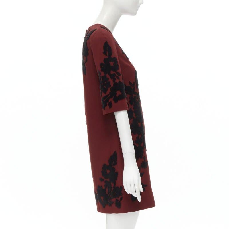 DOLCE GABBANA rot Krepp schwarz floral Samt Devore Etuikleid IT36 XS Damen im Angebot