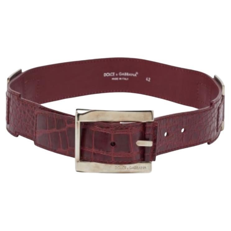 Dolce & Gabbana - Ceinture à boucle en cuir rouge gaufré au crocodile en vente