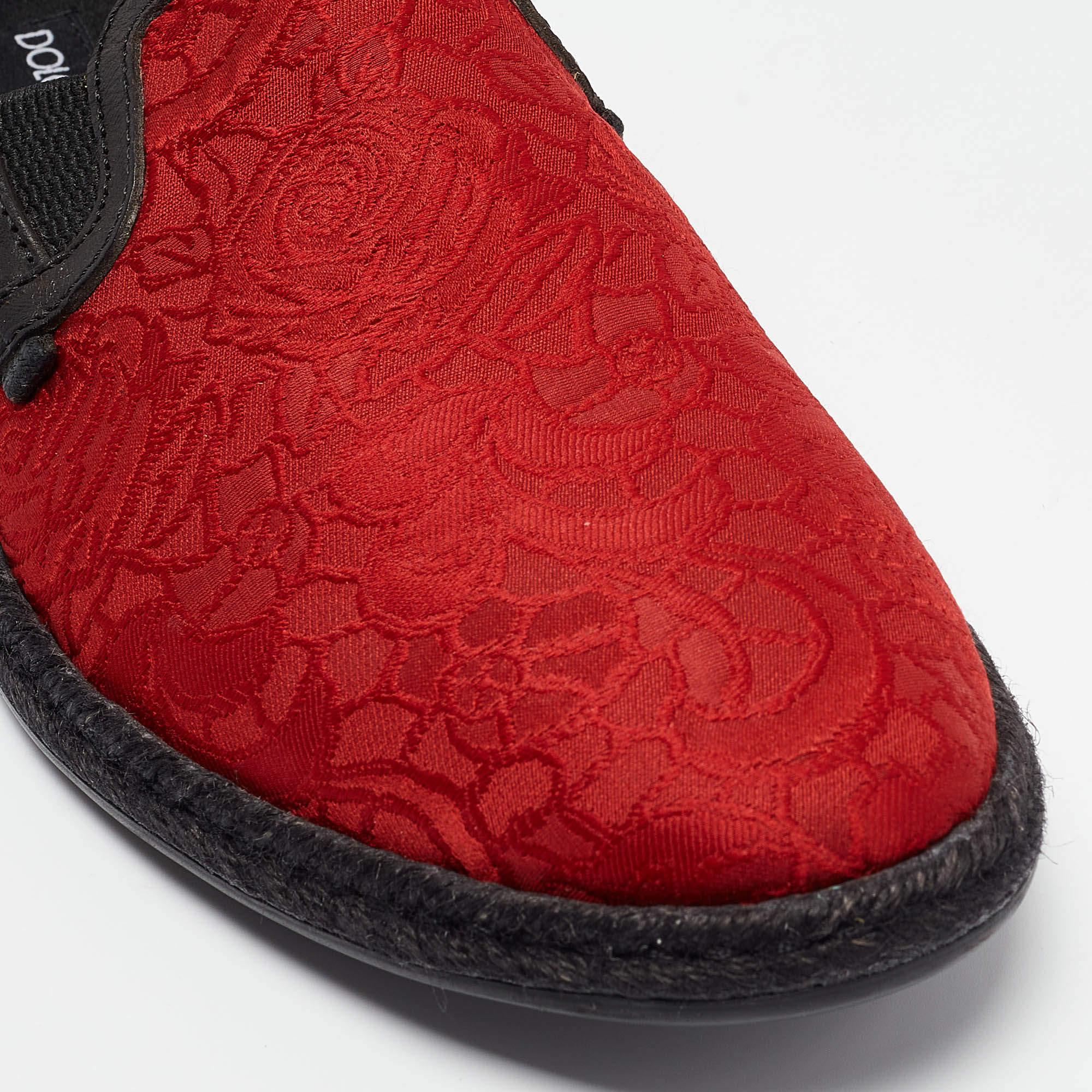 Dolce & Gabbana - Mocassins espadrilles en tissu jacquard à fleurs rouges, taille 40 en vente 2