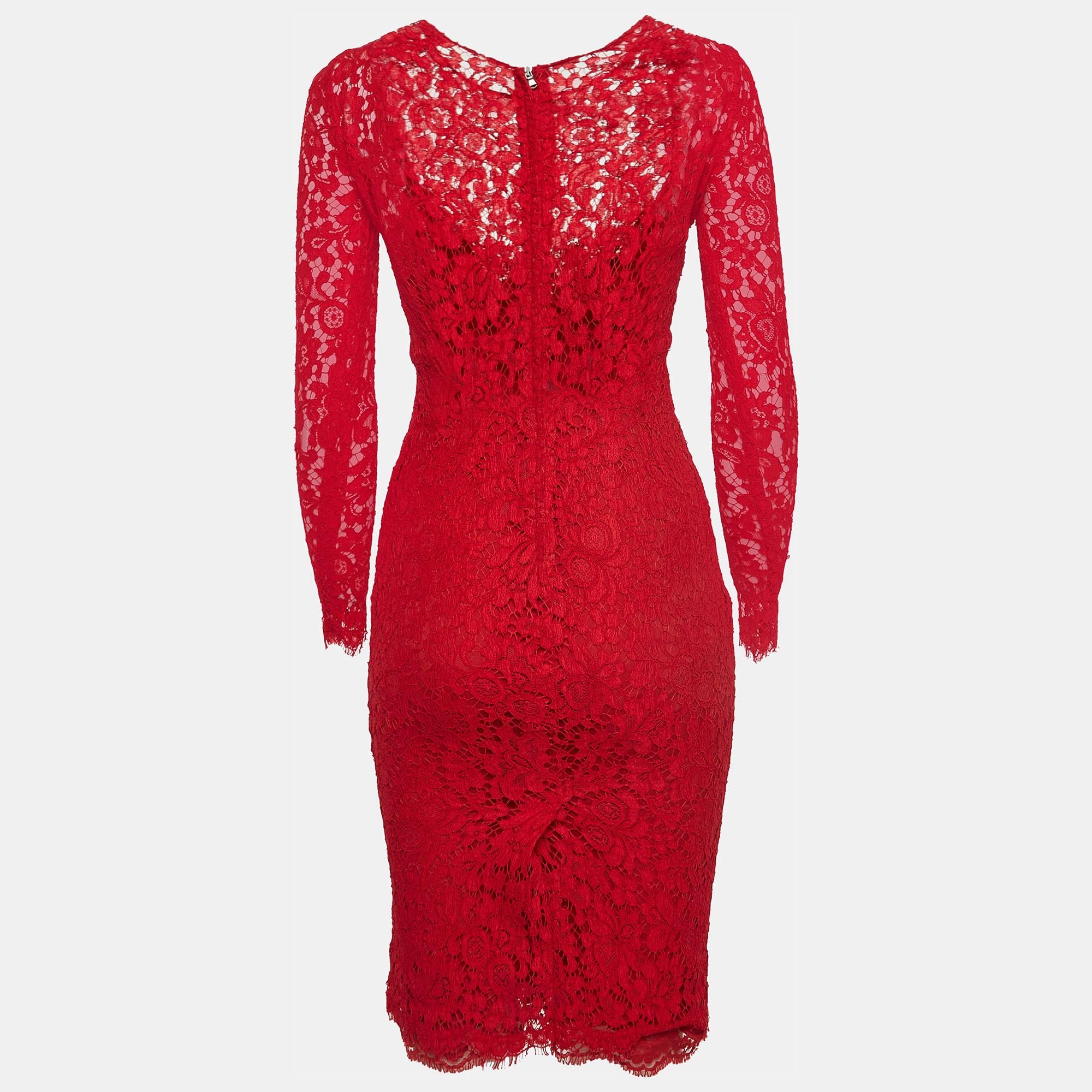Dolce & Gabbana - Robe midi à manches longues en dentelle à motif floral rouge XS en vente 1