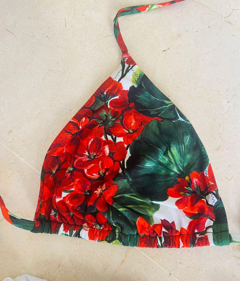 Bikini 1 Pièce Dolce & Gabbana - Imprimé Fleurs Rouges Et Roses Sur Noir - Taille L (44IT/UK12) - Bonnet D - Neuf étiqueté