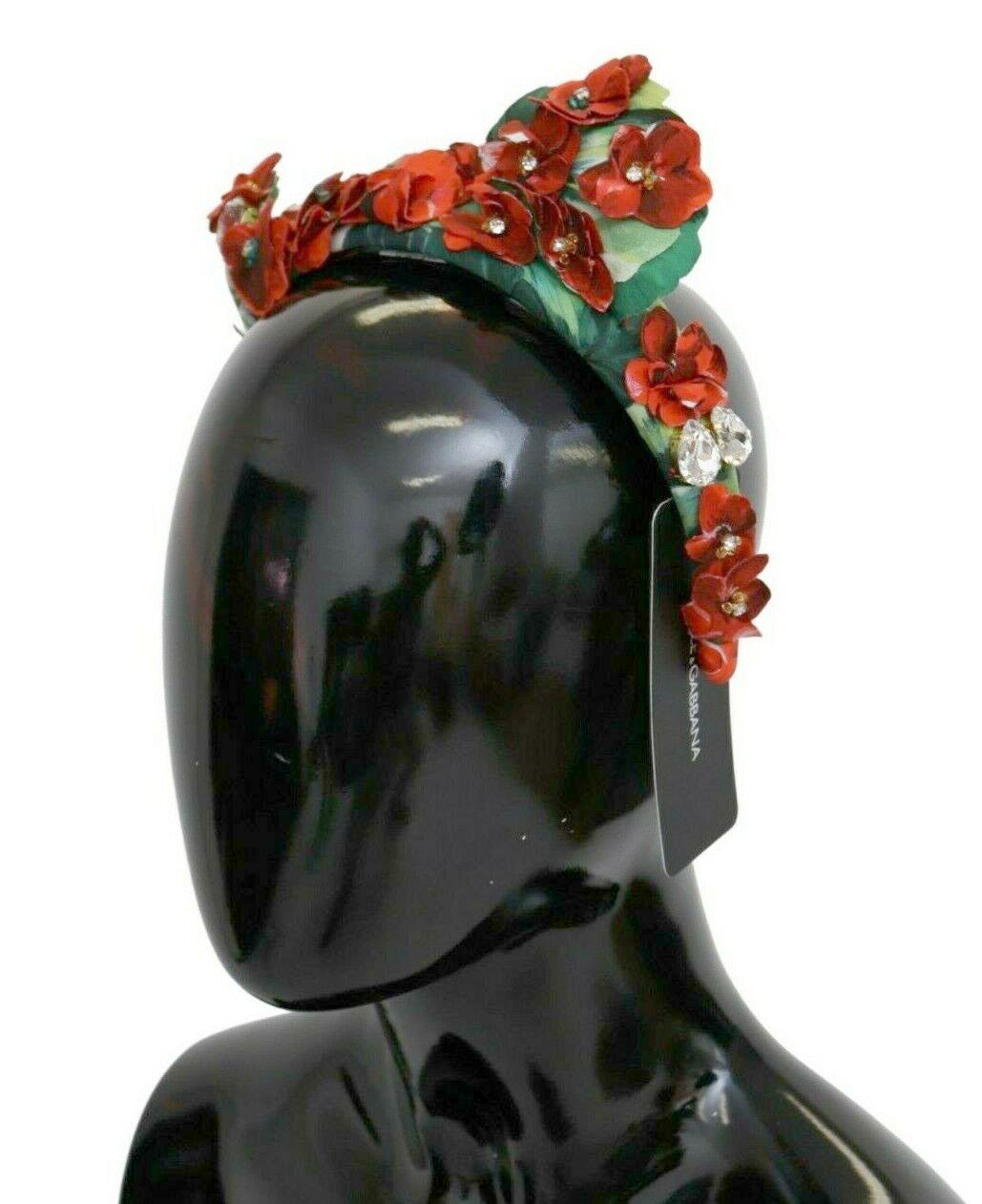 Absolut atemberaubend, 100% authentisch, ganz neu mit Tags Dolce & Gabbana Rot und grün Stirnband mit Blumendruck und weißen Besätzen verschönert. 

Farbe: Rot, grün
Material: 100% Baumwolle
Größe: Einheitsgröße

Details zum Logo
Hergestellt in