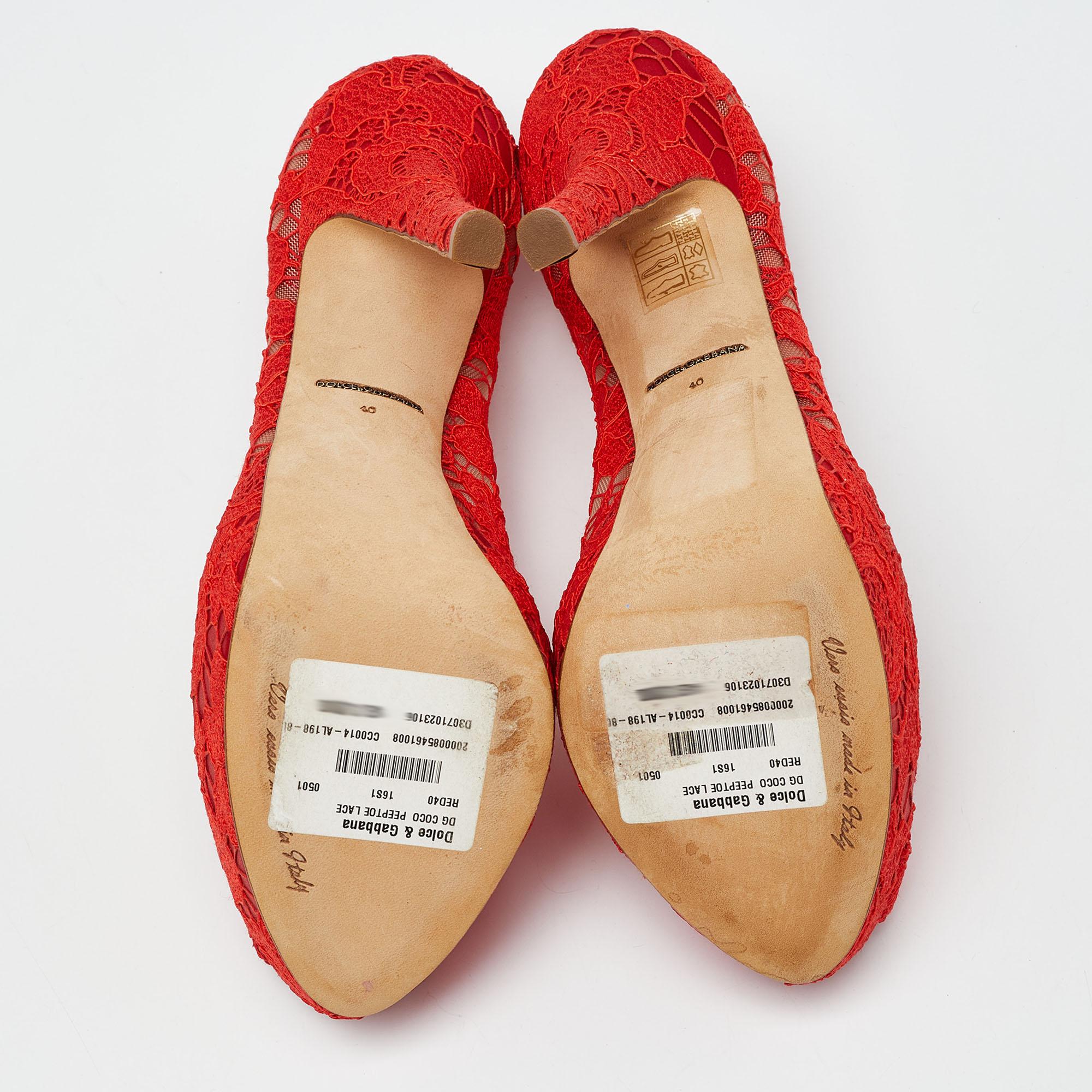 Dolce & Gabbana Red Lace And Satin Peep Toe Platform Pump Size 40 2