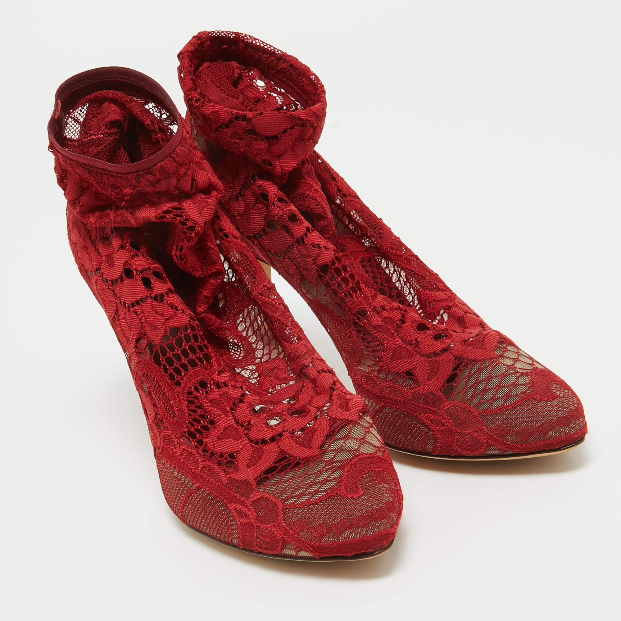 Dolce & Gabbana Red Lace Ankle Booties Size 38.5 For Sale 1