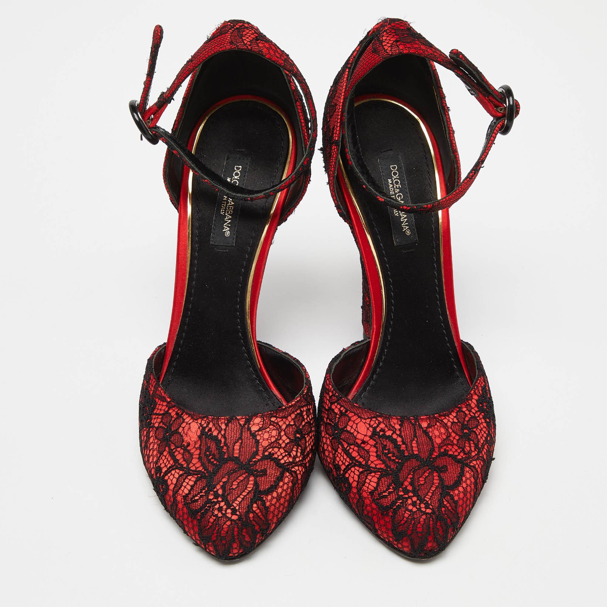 Nero Dolce & Gabbana Sandali con cinturino alla caviglia in pizzo rosso misura 37