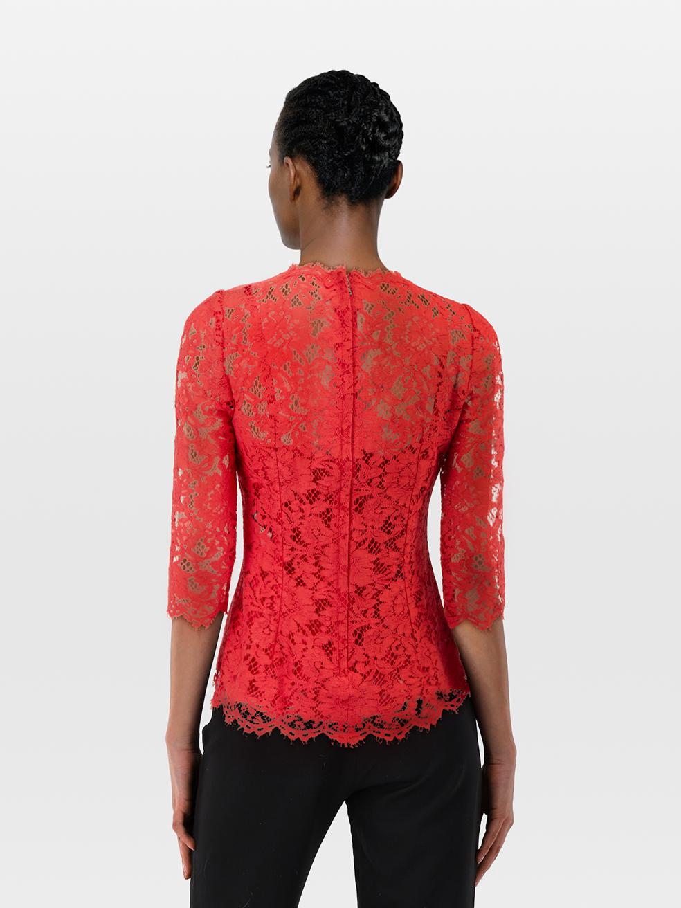 CONDITION ist nie getragen, mit Tags. Keine sichtbaren Abnutzungserscheinungen am Oberteil sind an diesem neuen Dolce & Gabbana Designer-Wiederverkaufsartikel zu erkennen. Dieser Artikel wird mit Slip geliefert.
 
 
 
 Einzelheiten
 
 
 Rot
 
