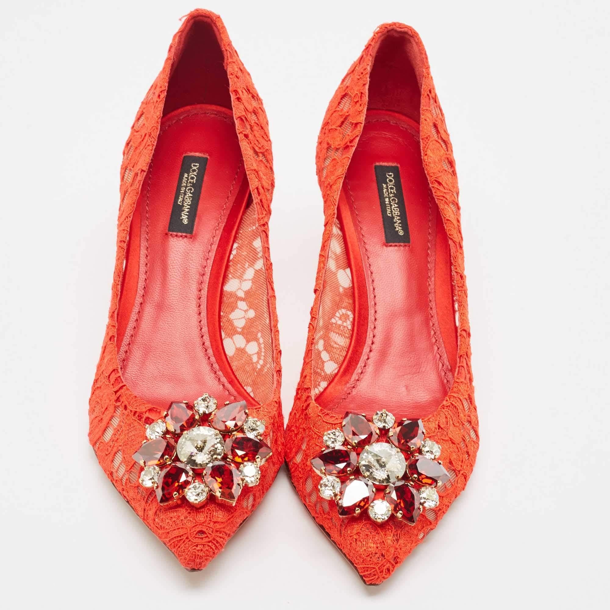 Dolce & Gabbana Red Lace Crystal Embellished Bellucci Pumps Size 38 In Excellent Condition In Dubai, Al Qouz 2