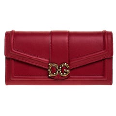 Dolce & Gabbana Portefeuille continental en cuir rouge DG Love