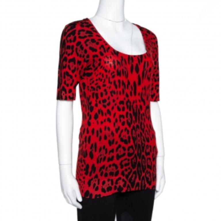 Dolce & Gabbana Red Leopard Pattern Wool Knit Jumper M In Good Condition For Sale In Dubai, Al Qouz 2