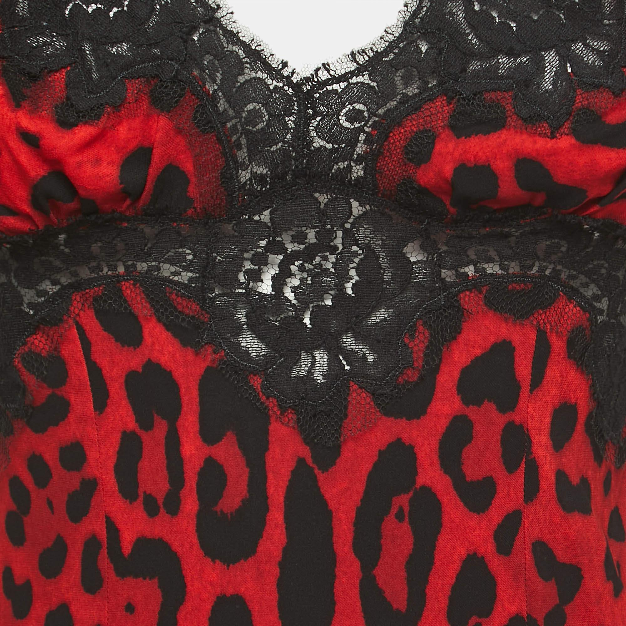 Dolce & Gabbana Red Leopard Print Silk Lace Trimmed Top XS In Excellent Condition In Dubai, Al Qouz 2
