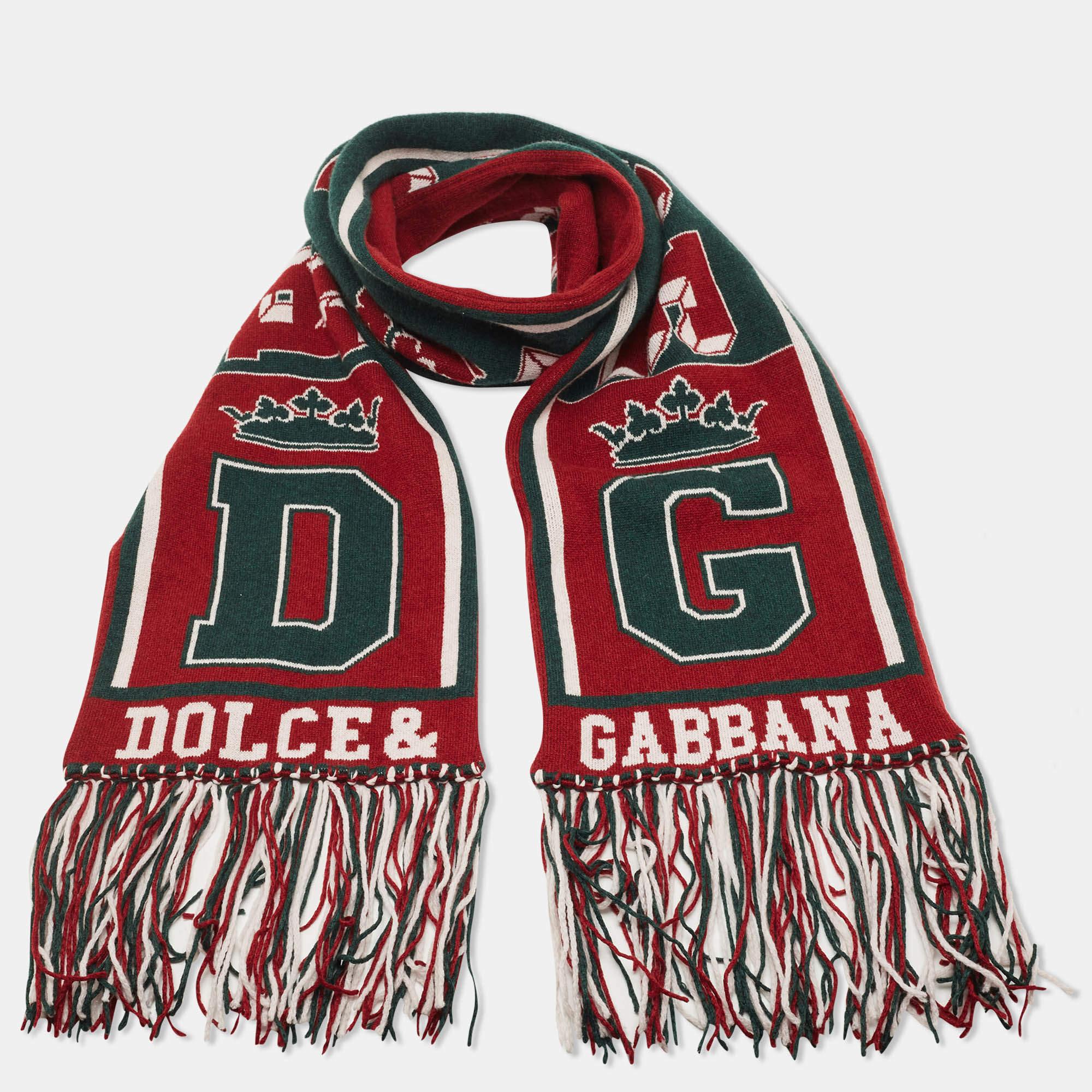 Dolce & Gabbana Red Logo Cashmere Fringed Muffler In Excellent Condition For Sale In Dubai, Al Qouz 2