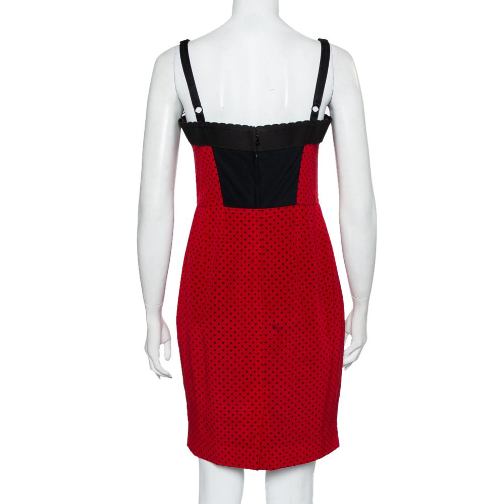 Dolce & Gabbana Rot gepunktet Gedruckte Seide Bustier Mini Kleid S im Zustand „Gut“ in Dubai, Al Qouz 2