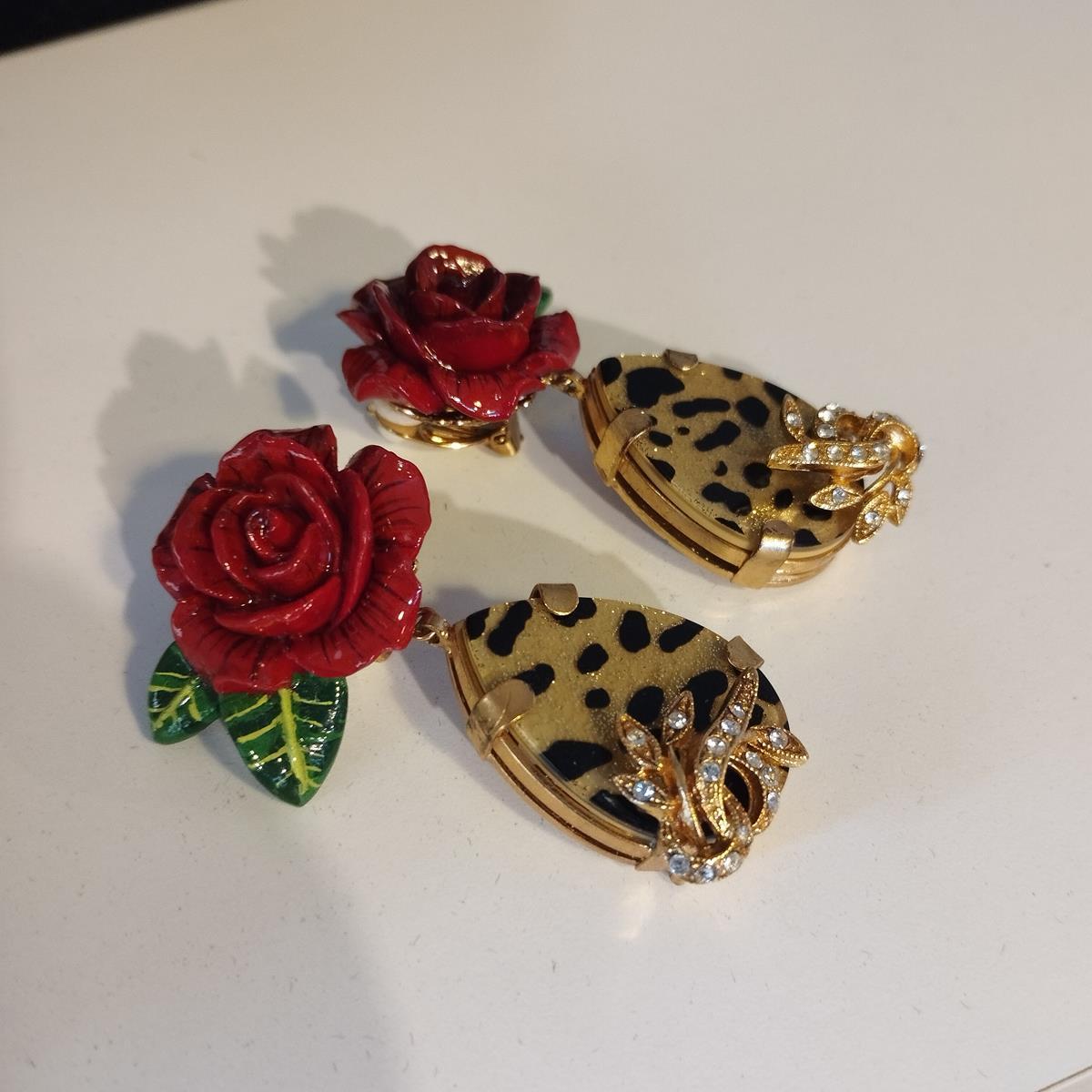 Mixed Cut Dolce & Gabbana Red Roses Pendants For Sale