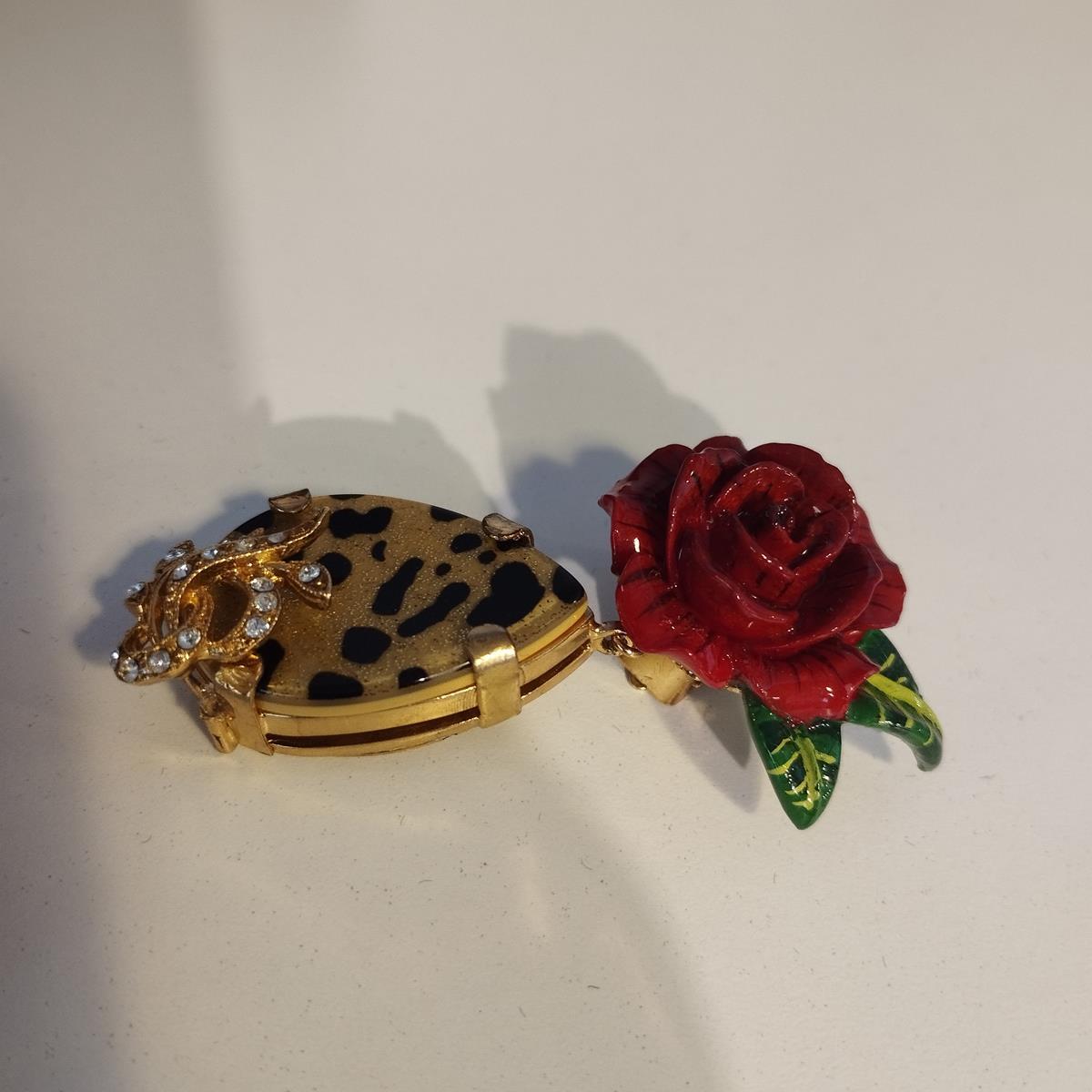 Dolce & Gabbana Red Roses Pendants In Excellent Condition For Sale In Gazzaniga (BG), IT