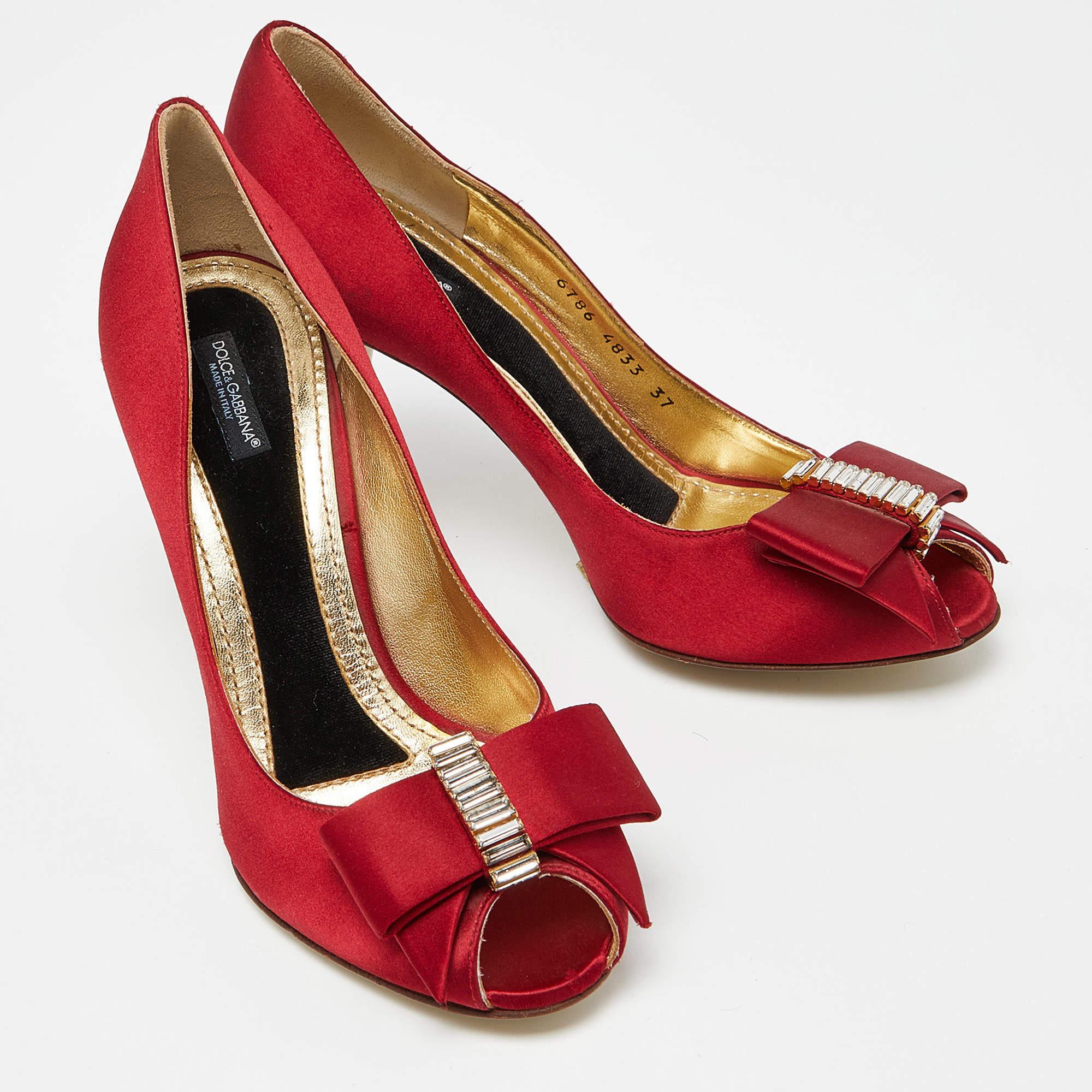 Dolce & Gabbana Red Satin Crystal Embellished Bow Peep Toe Pumps Size 37 In New Condition For Sale In Dubai, Al Qouz 2