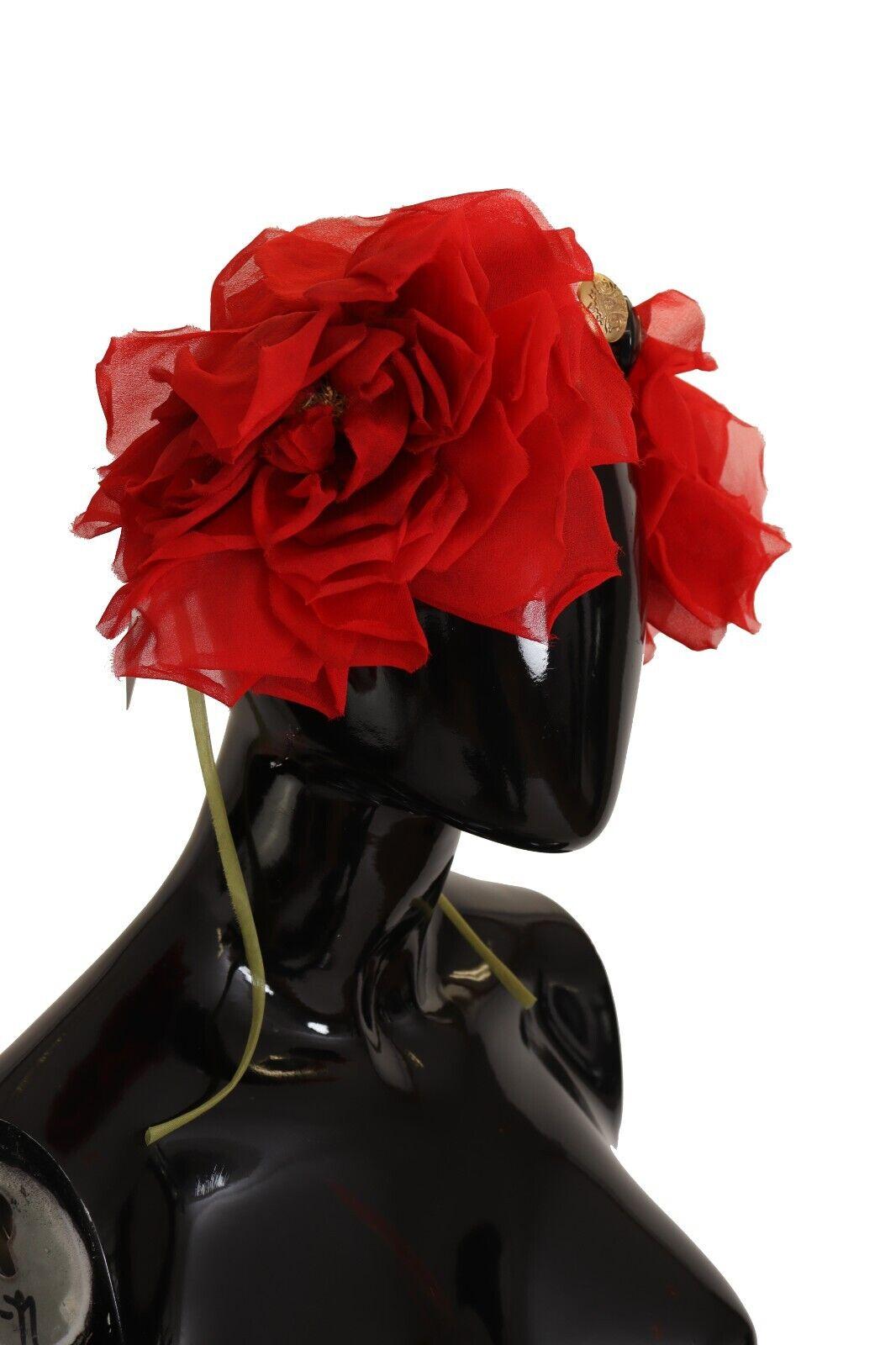 Dolce & Gabbana

Absolutely stunning, 100% Authentic, brand new with tags Dolce & Gabbana large roses appliques diadem headband.
This item comes from the Exclusive MainLine Dolce & Gabbana Collection.

Color: Black, red, gold
Material: 100%