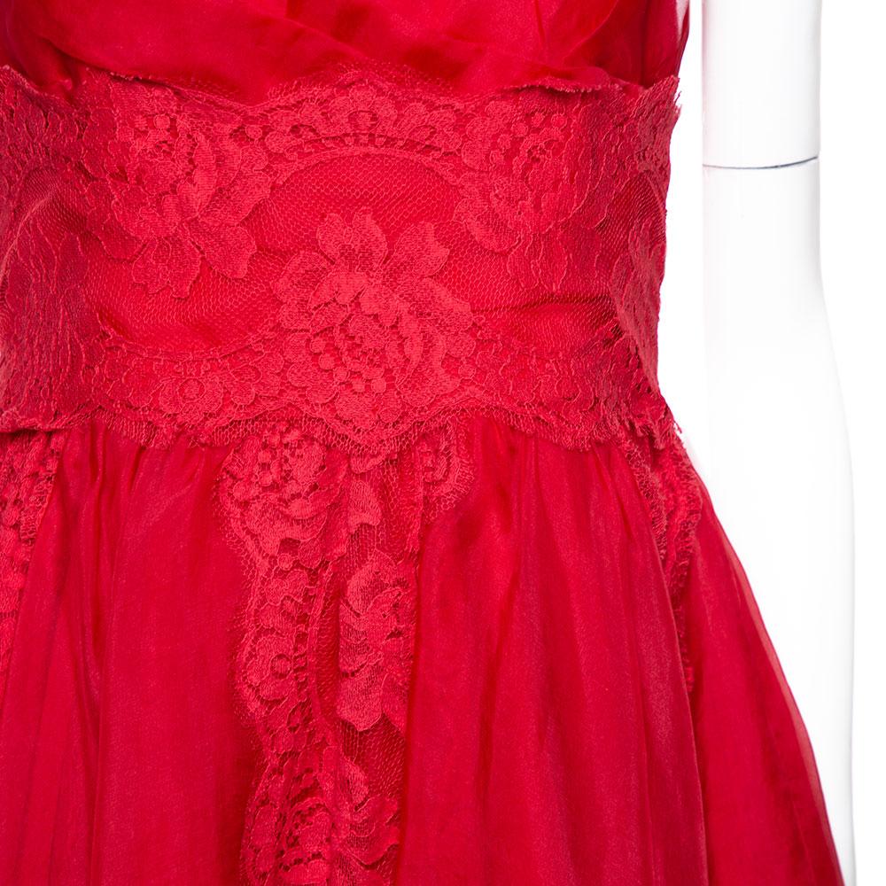 Dolce & Gabbana Red Silk Organza Lace Trim Flared Dress M In Good Condition For Sale In Dubai, Al Qouz 2