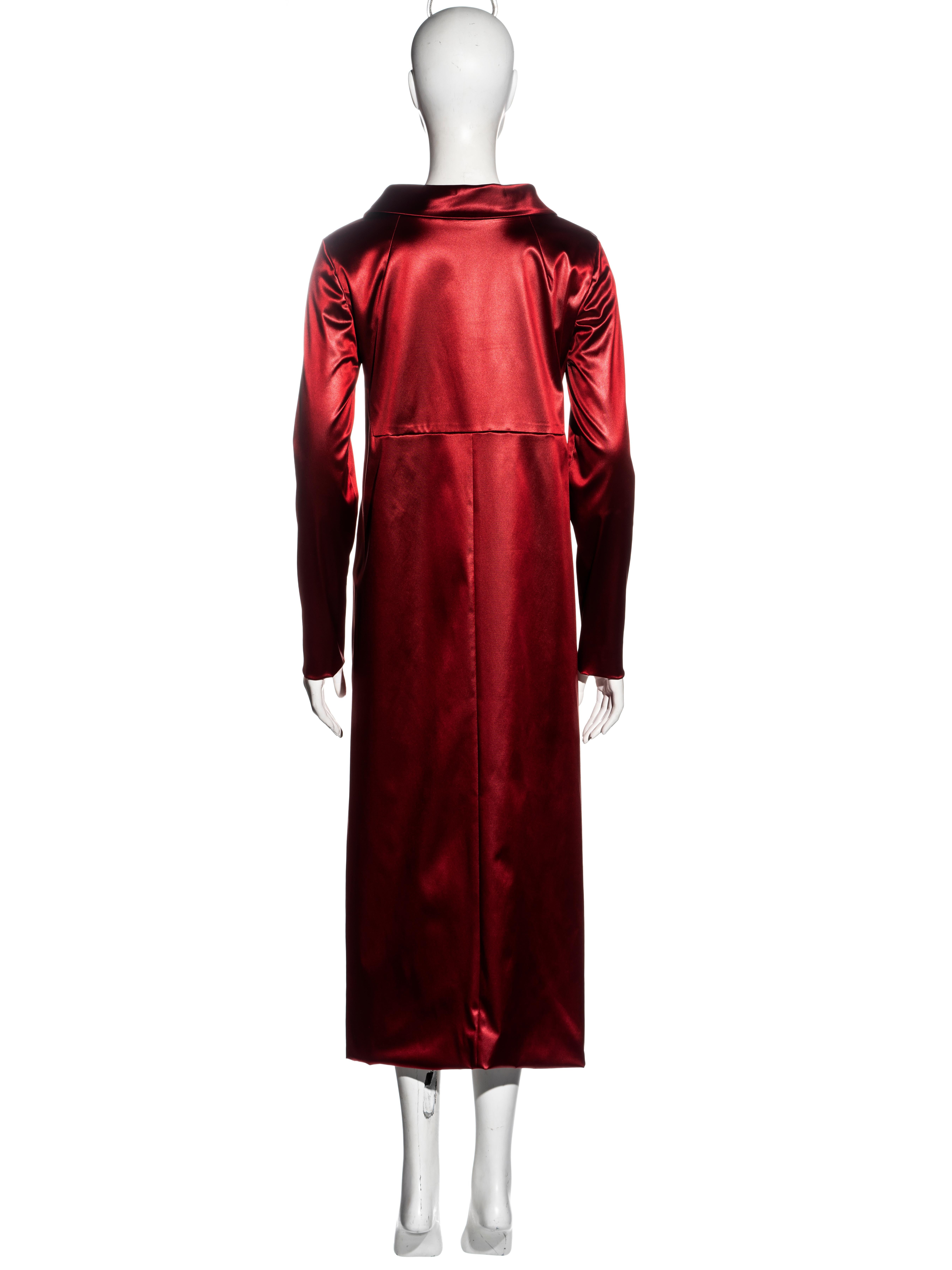 Dolce & Gabbana red stretch-satin coat and skirt set, ss 1999 For Sale 3