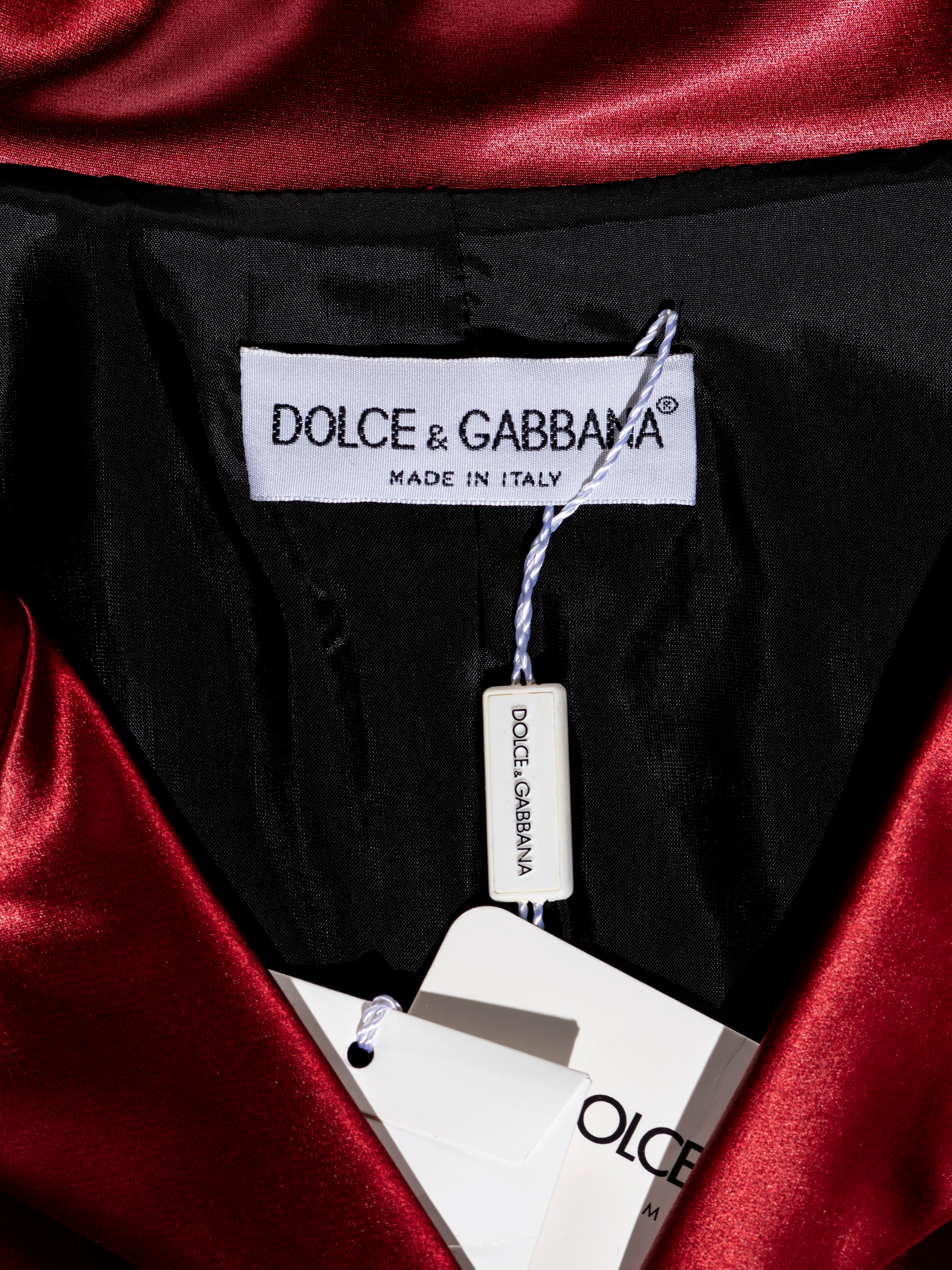 Dolce & Gabbana red stretch-satin coat and skirt set, ss 1999 For Sale 4