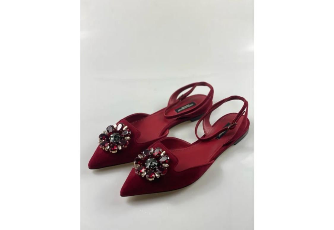 Dolce & Gabbana Red Taormina crystals embellished shoes flats strap sandals 

Size 37,5 UK4-4,5
100% goatskin 

Brand new with the box! 
Please check my other DG clothing & accessories! 