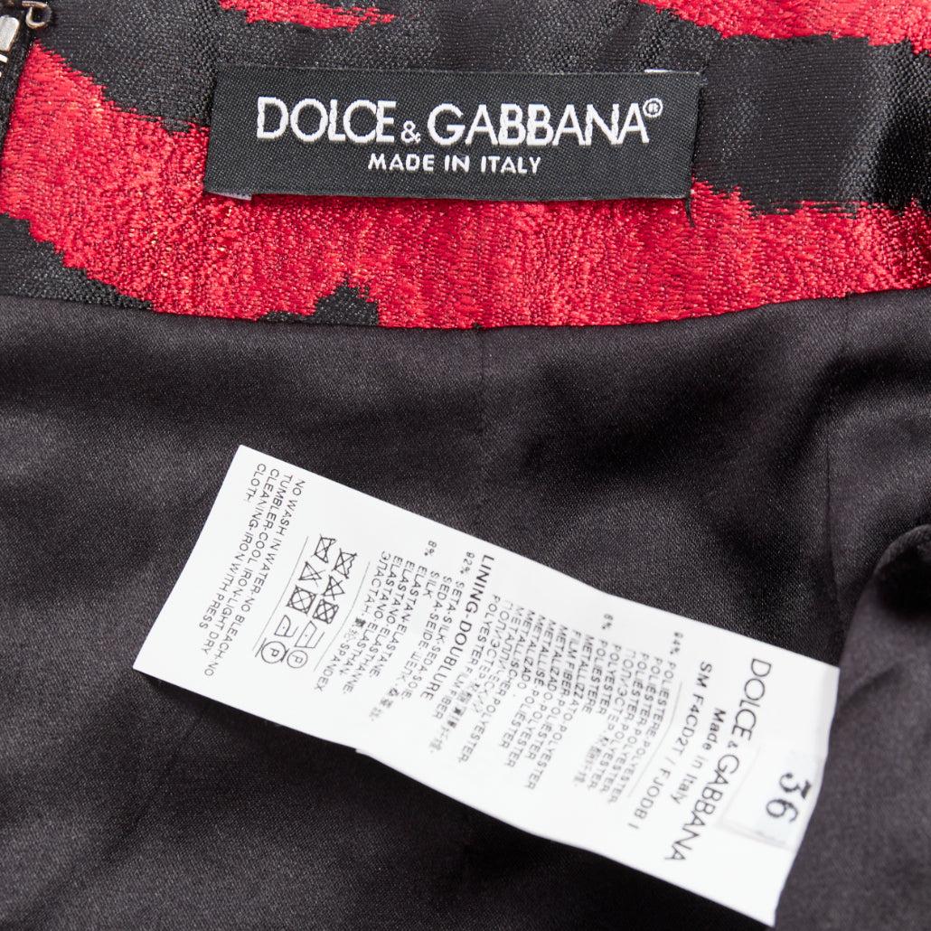 DOLCE GABBANA roter Tigerstreifen-Metallic-Jacquard-Minirock mit hoher Taille IT36 XS im Angebot 3