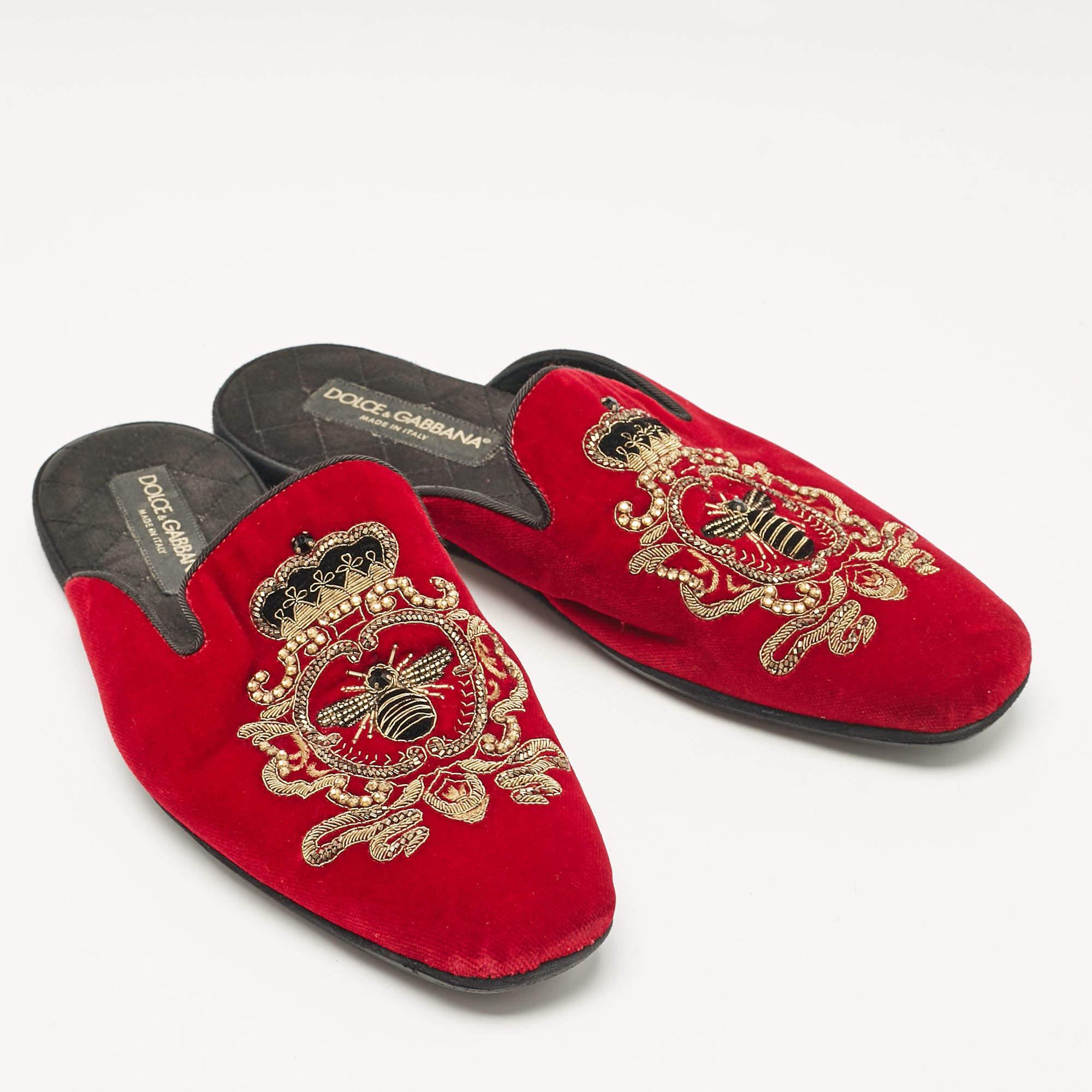 Men's Dolce & Gabbana Red Velvet Embroidered Mules Size 41 For Sale